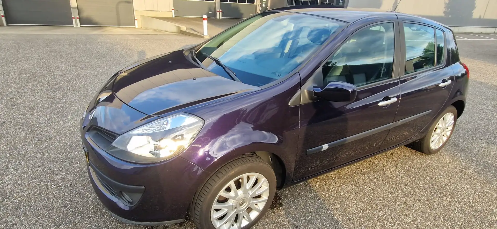Renault Clio Clio 1.6-16V Initiale Paars - 1