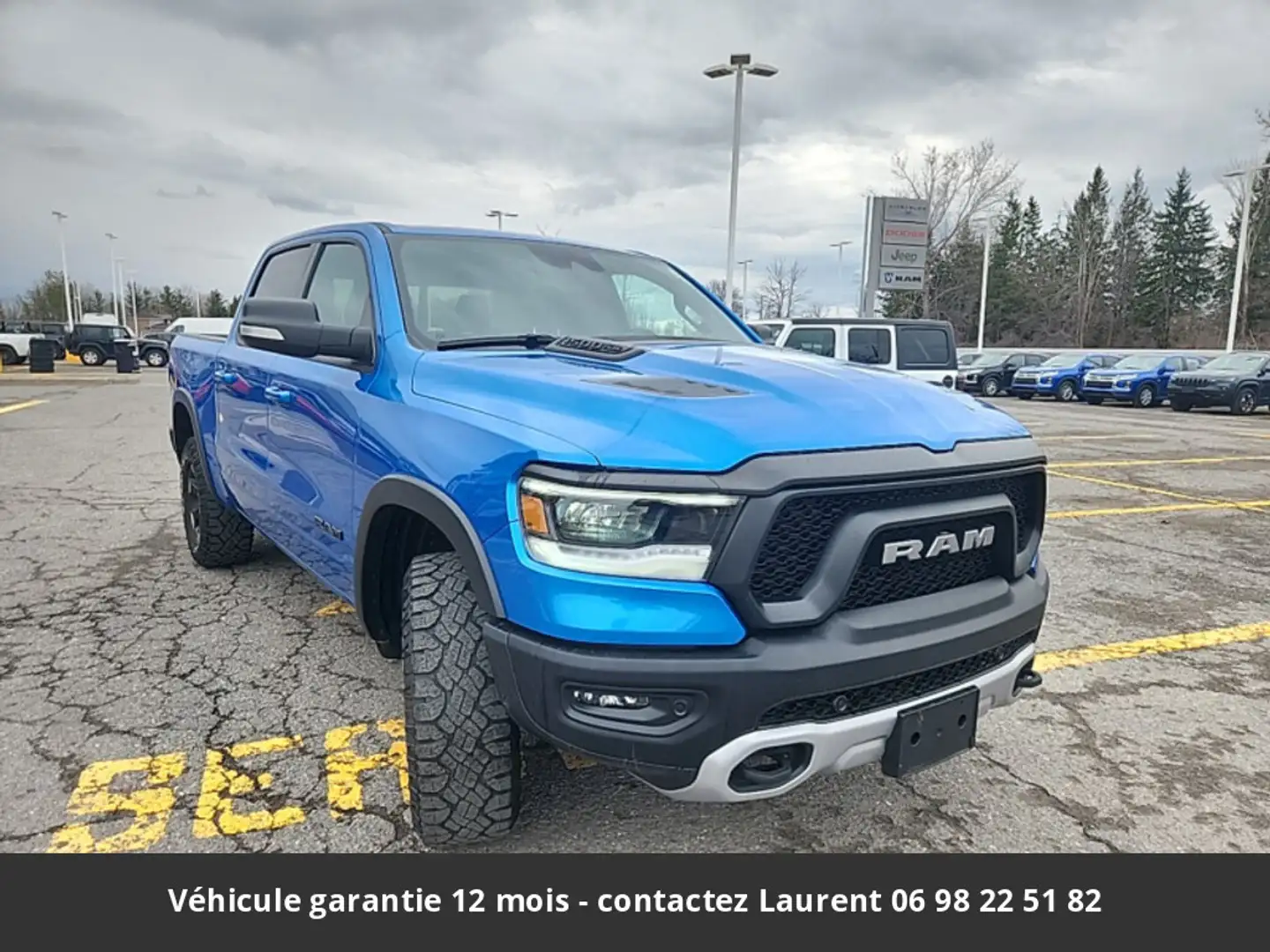 Dodge RAM Sport Night 12P 5.7L 4x4 Tout compris hors homolog Bleu - 1