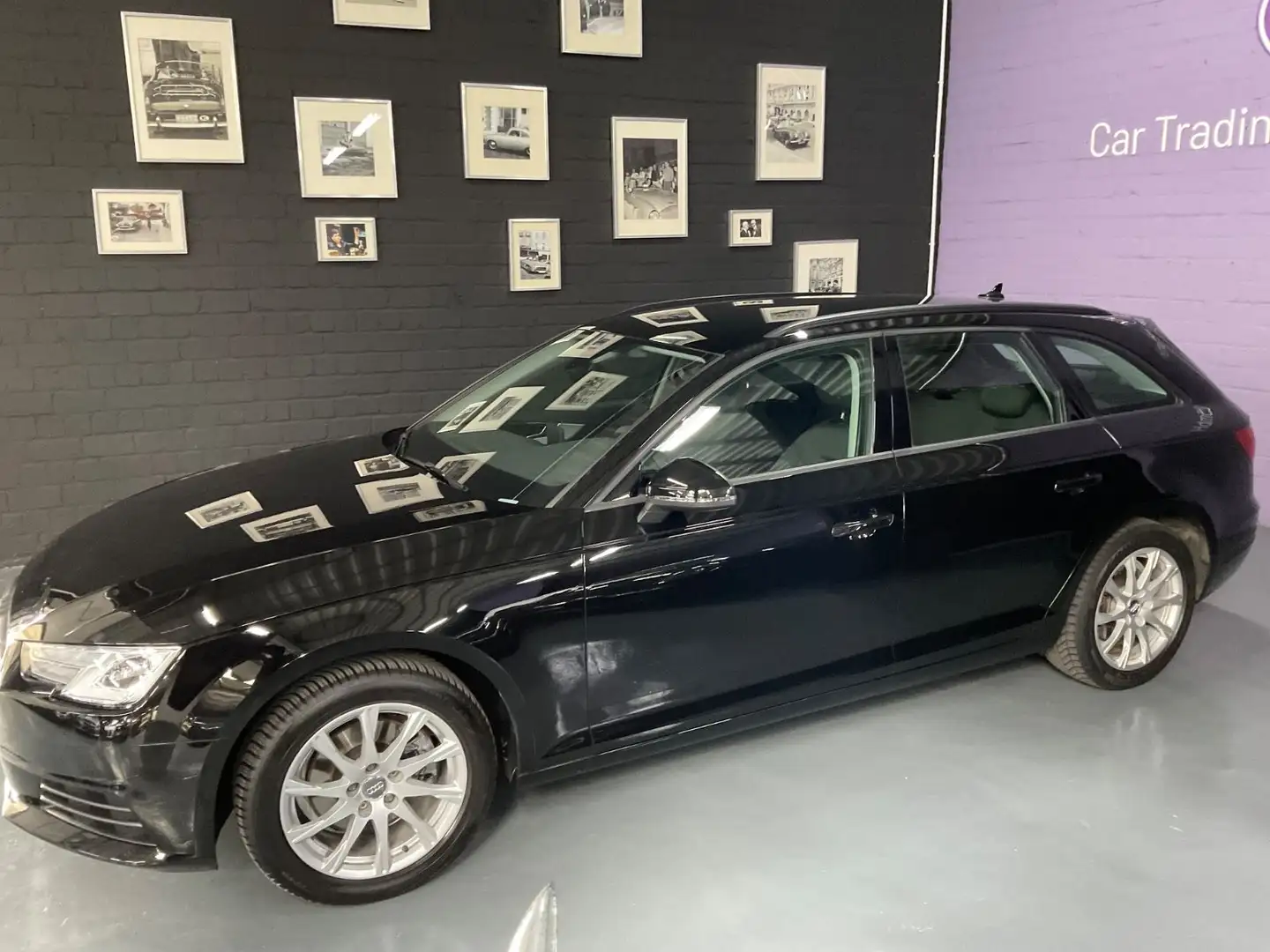 Audi A4 Avant basis Schwarz - 2