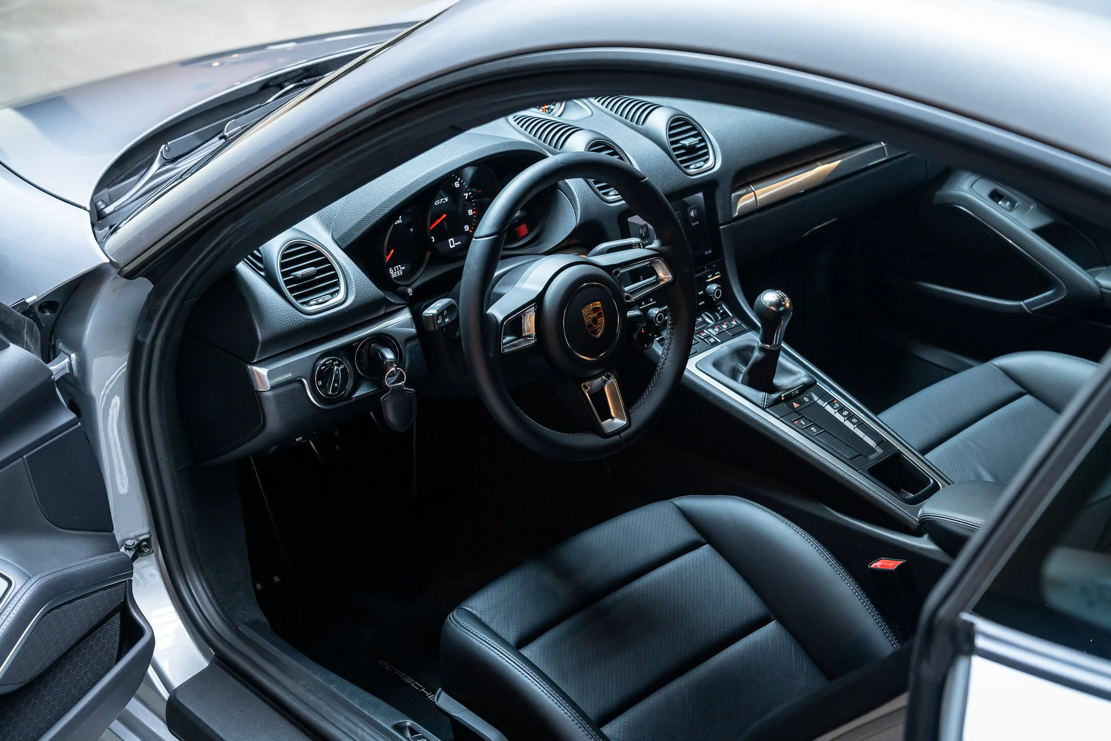 Porsche 718 718 Cayman GTS 4.0 Turbo - Manual - NEW condition — photo 15