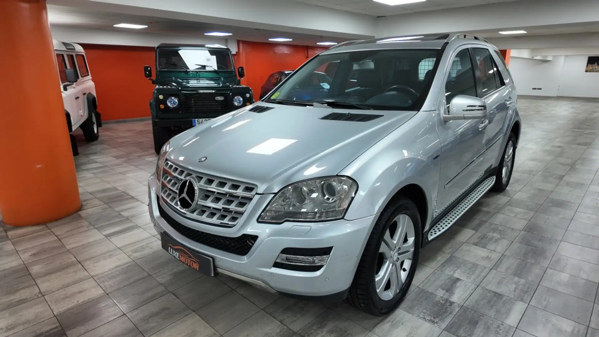 Mercedes-Benz ML 300 300CDI BE 4M Aut. Argent - 1