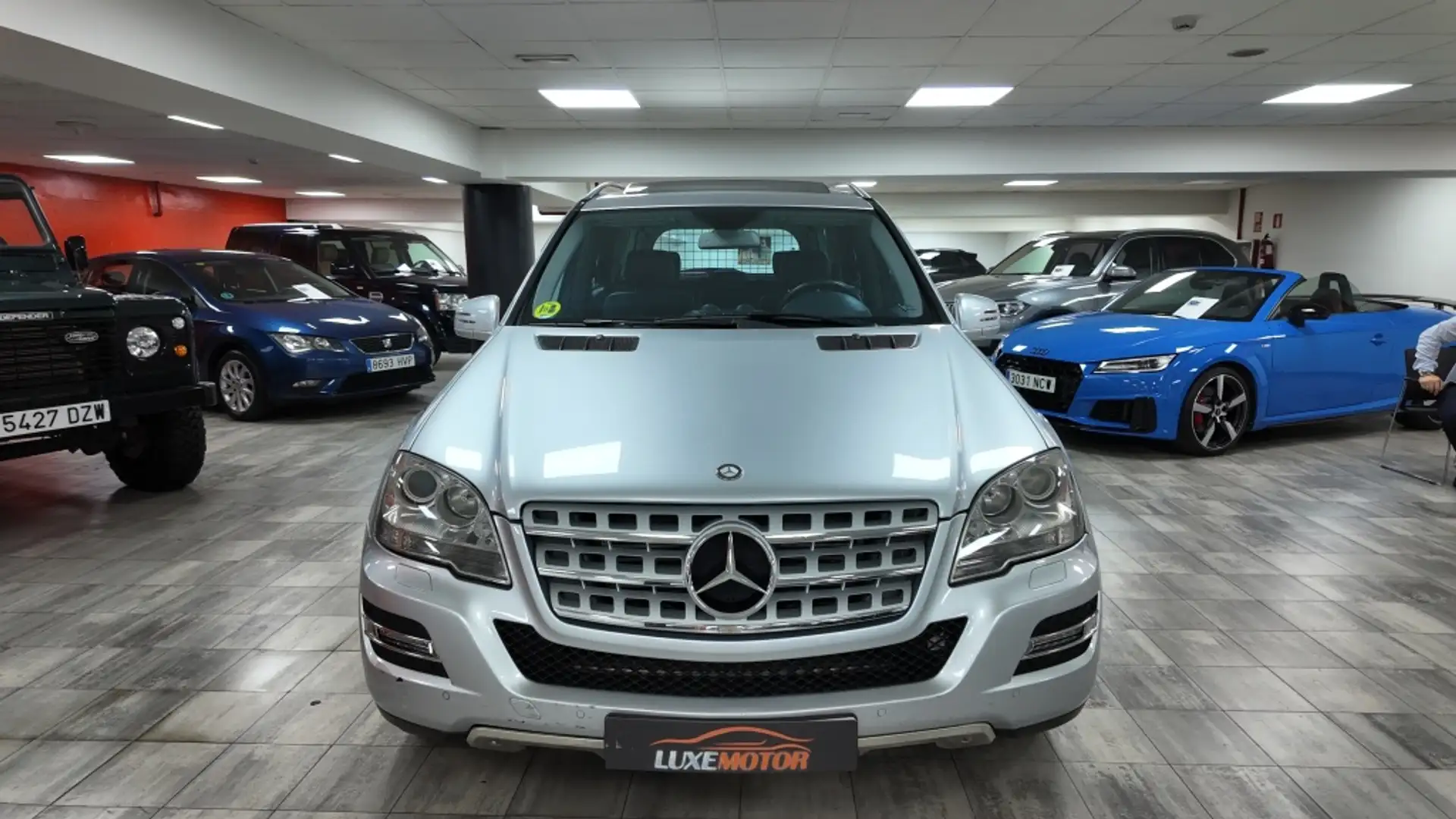 Mercedes-Benz ML 300 300CDI BE 4M Aut. Argent - 2
