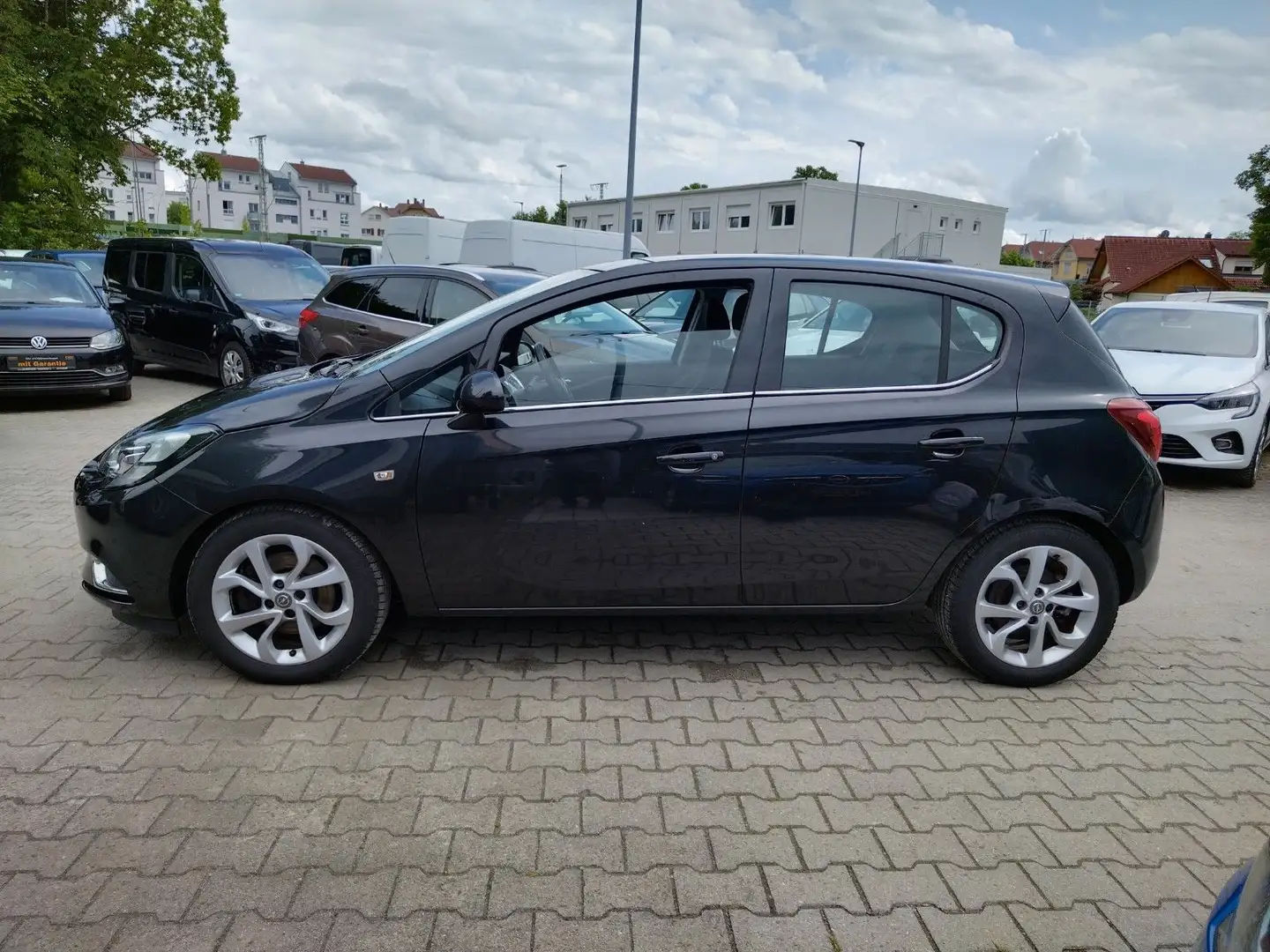 Opel Corsa E Innovation 1.3 CDTI+KLIMA+SHZ+TEMPOMAT Negro - 2