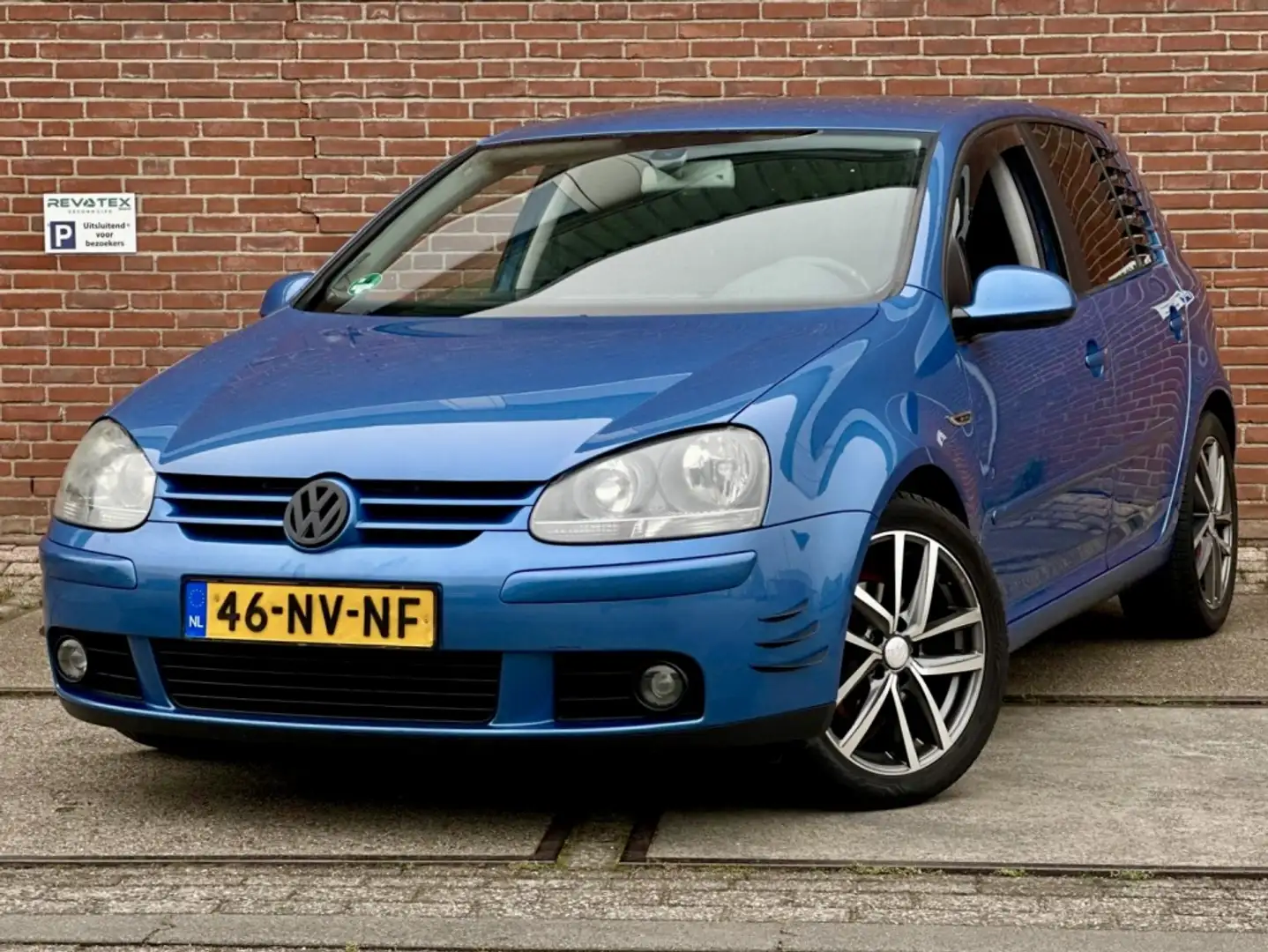 Volkswagen Golf 1.6 FSI Sportline |Clima |Gechipt |200PK |NAP Blauw - 1
