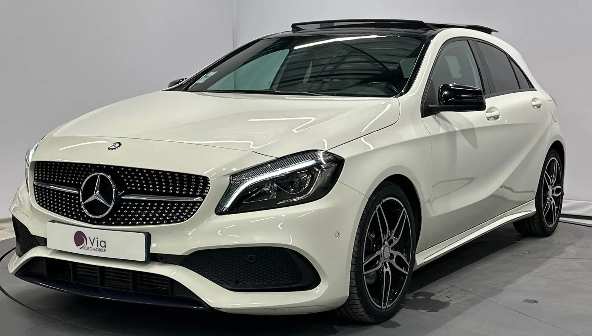 Mercedes-Benz A 180 180 d 7G-DCT Fascination PACK AMG LINE TOIT OUVRAN Blanc - 1