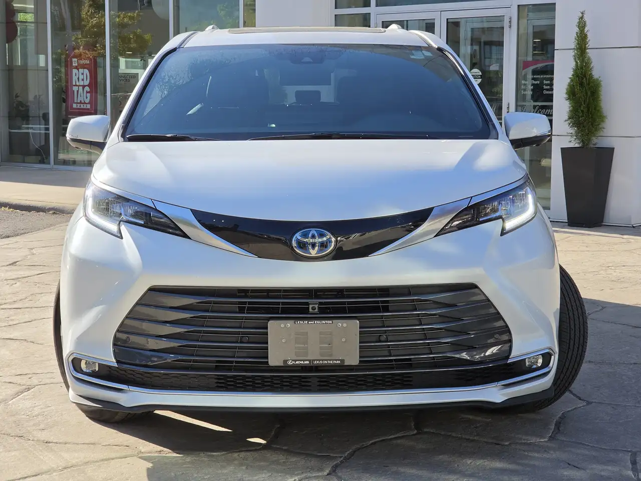 Toyota Sienna photo Toyota Sienna