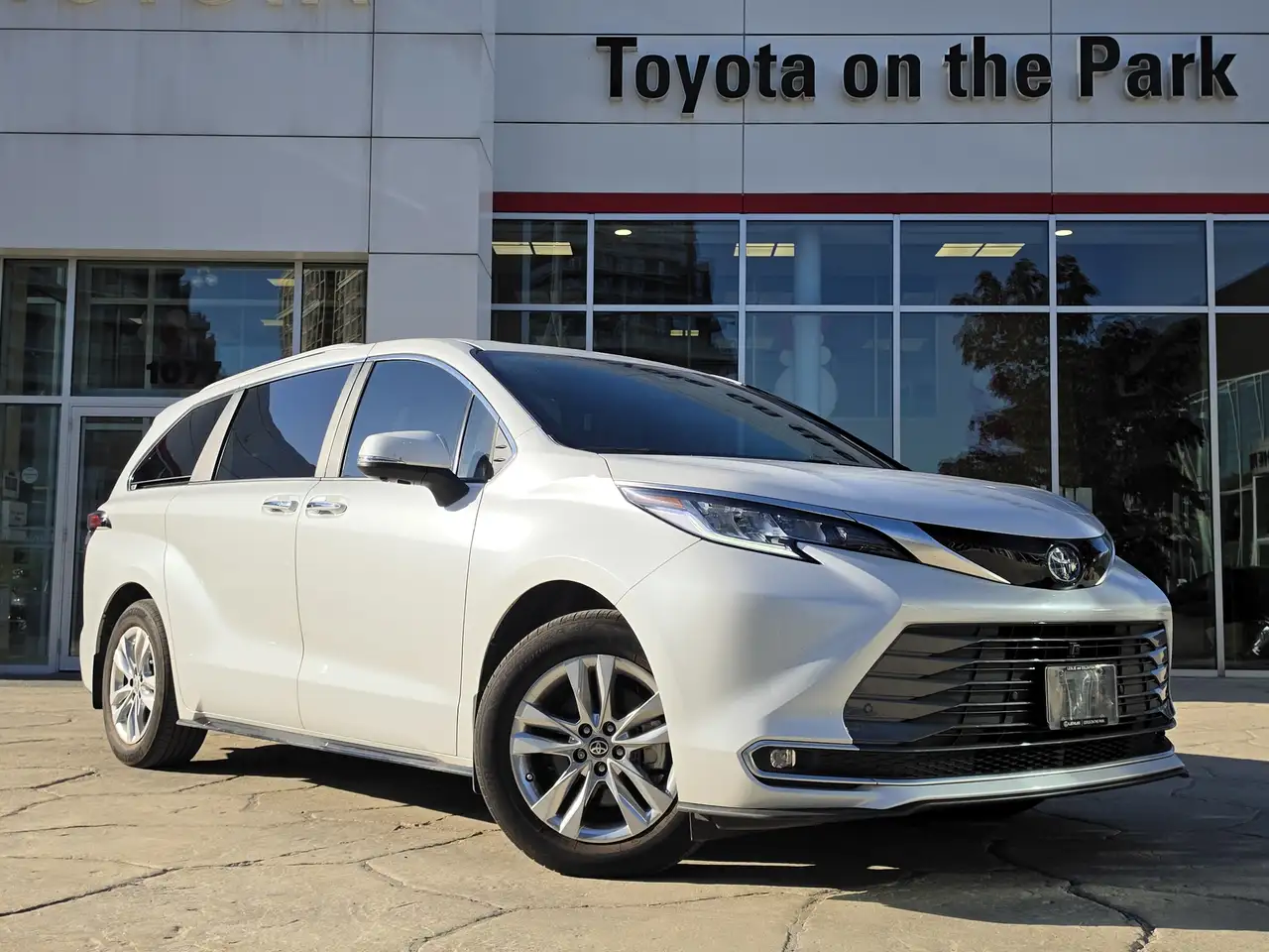 Toyota Sienna photo Toyota Sienna