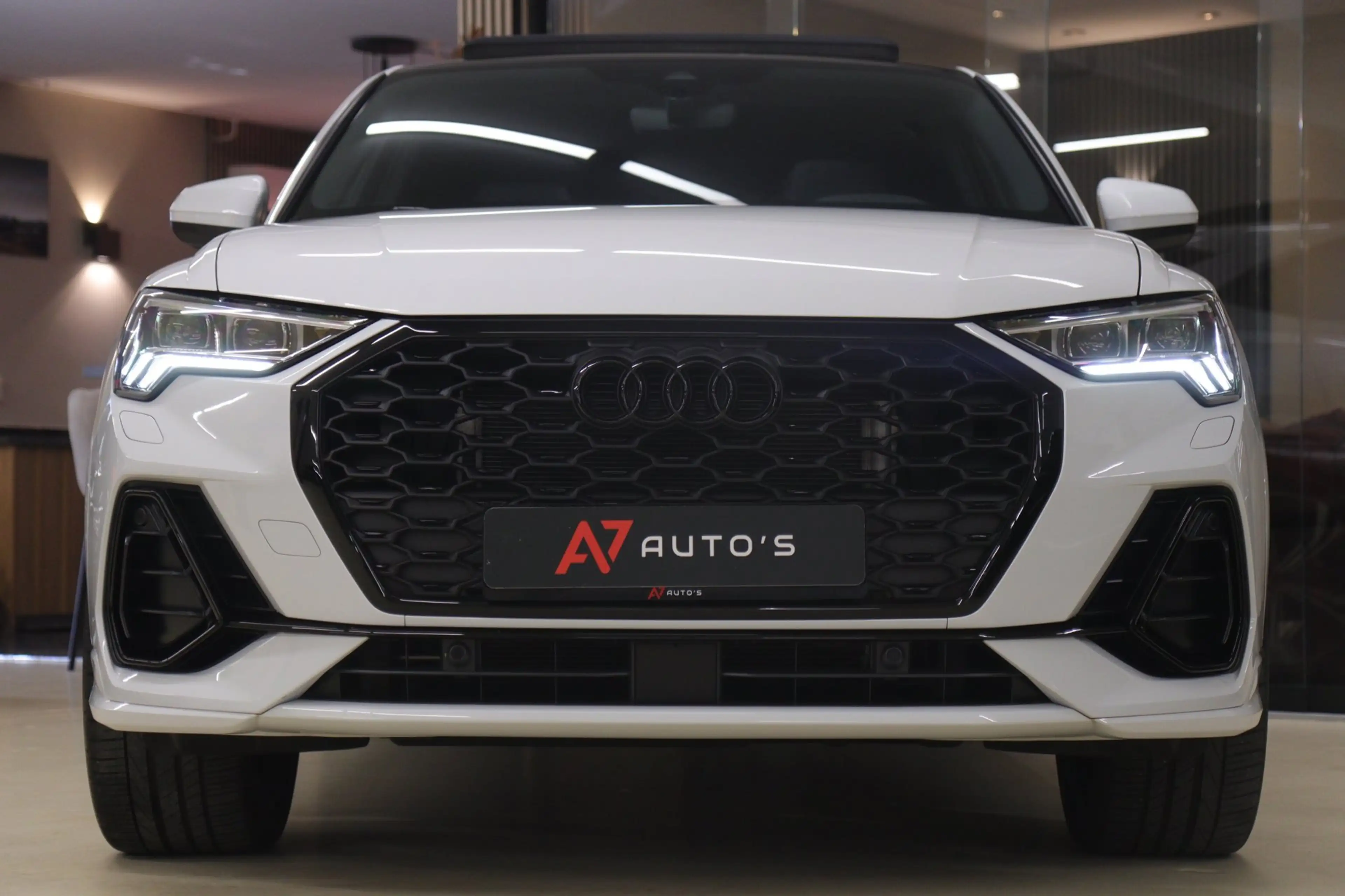 Audi Q3 Sportback 45 TFSI e S Edition 3X S-Line /PANO/KEYL — photo 37
