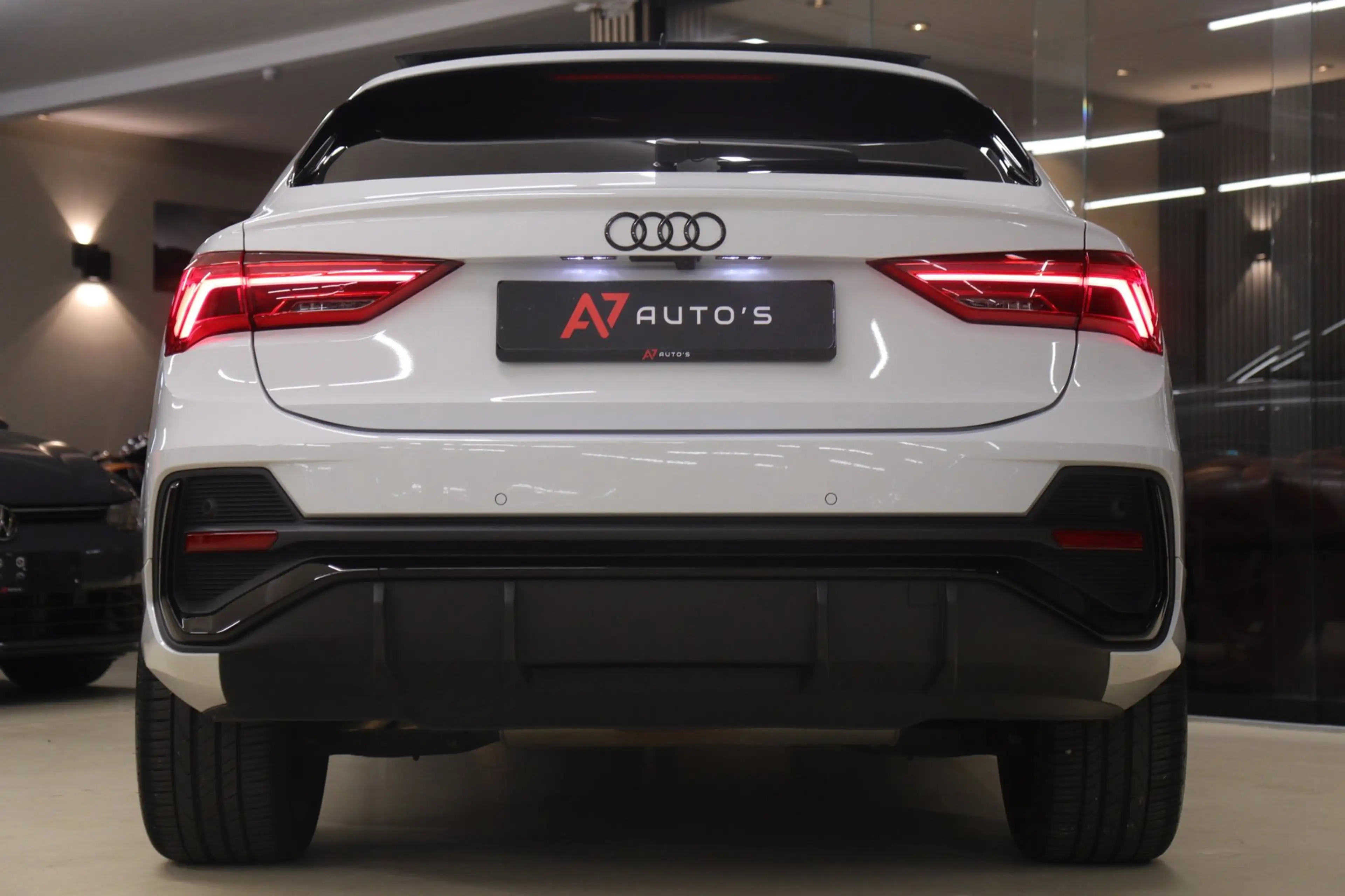 Audi Q3 Sportback 45 TFSI e S Edition 3X S-Line /PANO/KEYL — photo 38