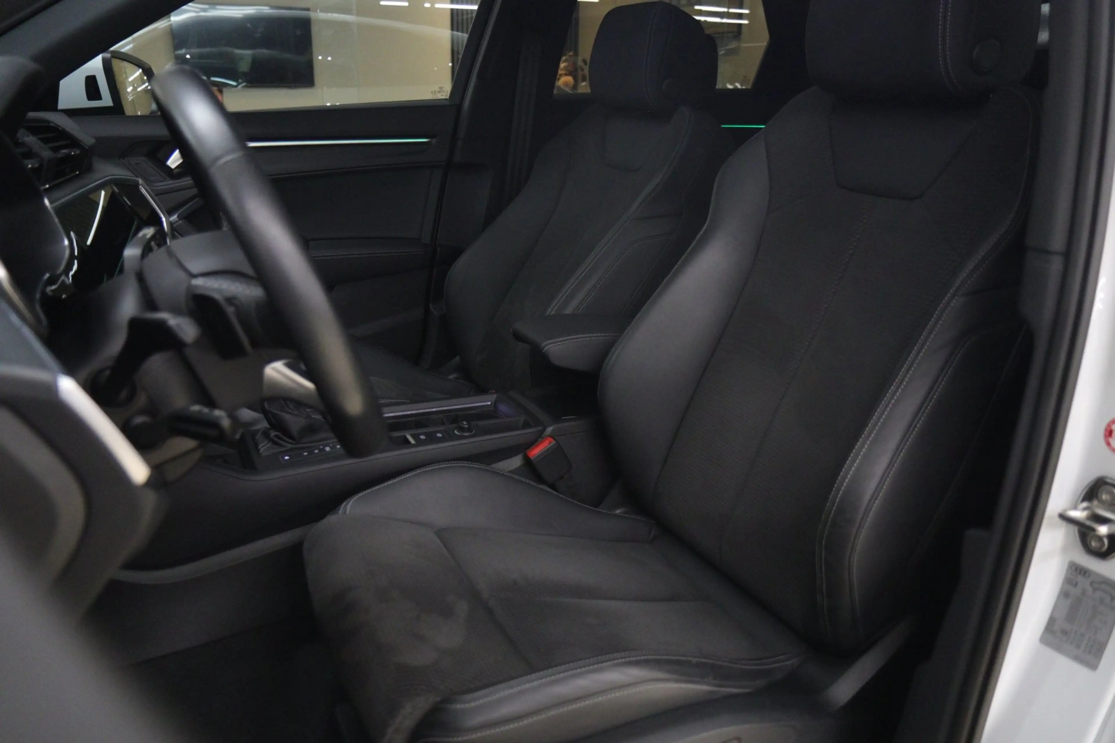 Audi Q3 Sportback 45 TFSI e S Edition 3X S-Line /PANO/KEYL — photo 12