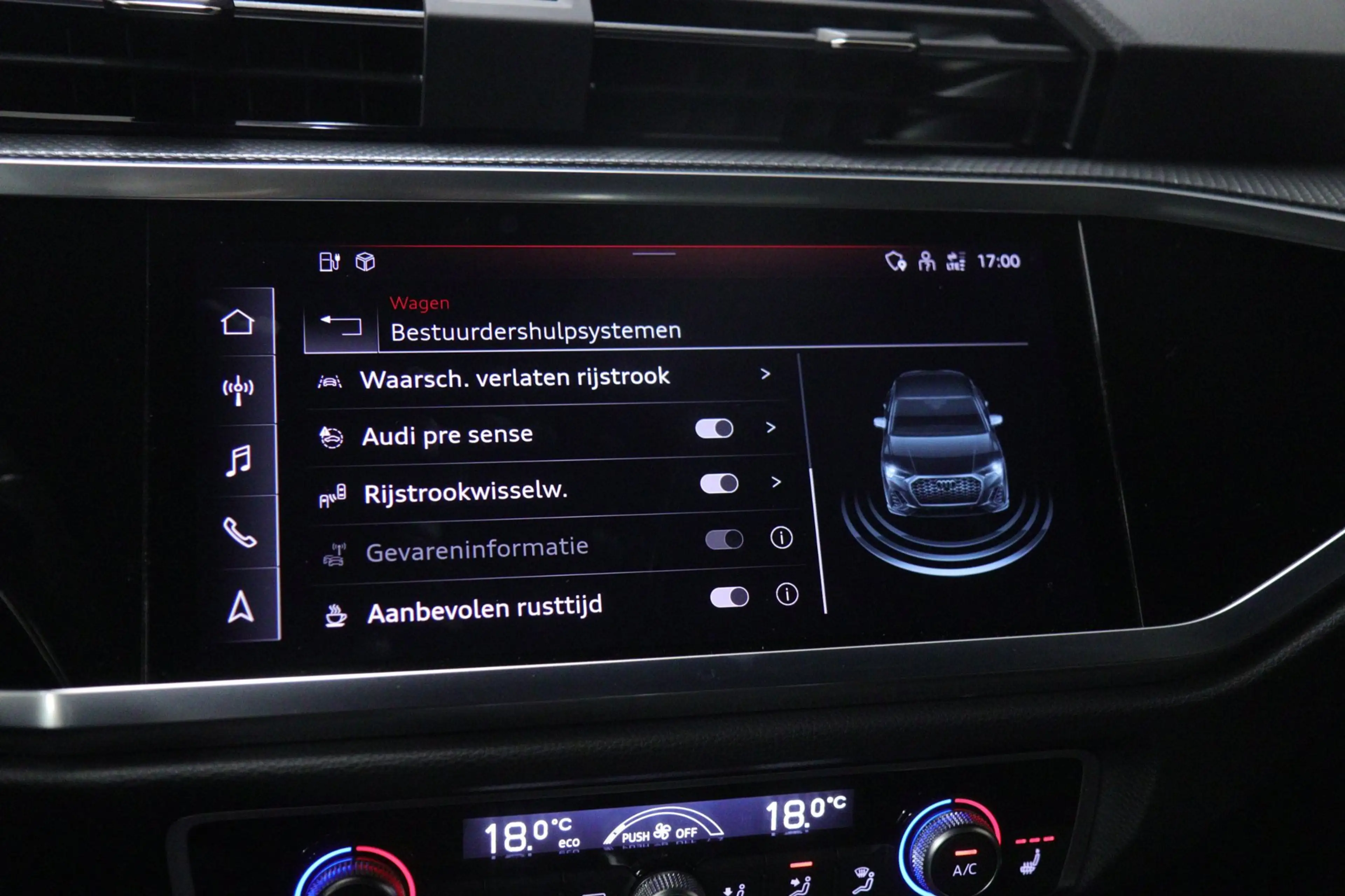 Audi Q3 Sportback 45 TFSI e S Edition 3X S-Line /PANO/KEYL — photo 46