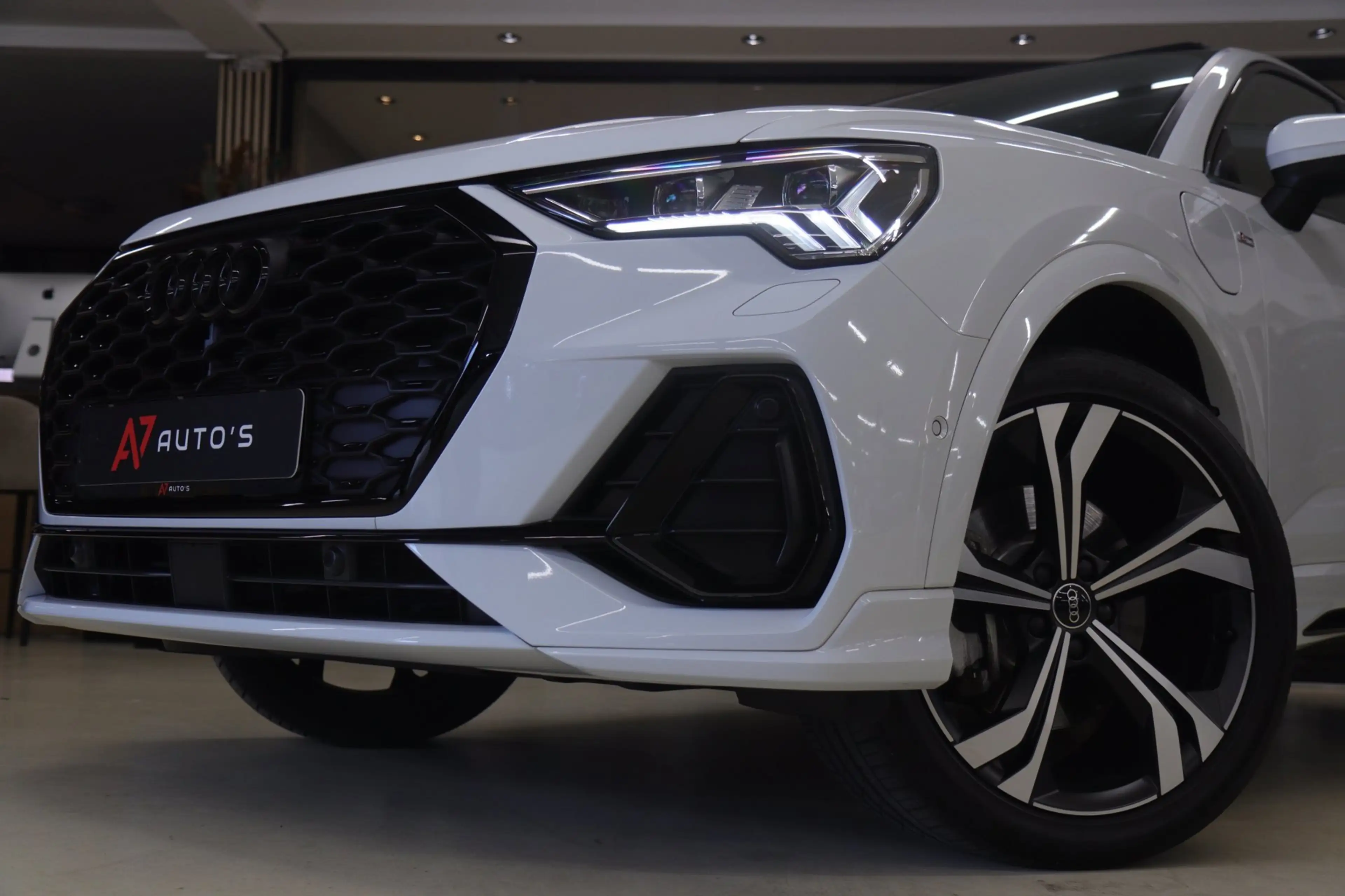 Audi Q3 Sportback 45 TFSI e S Edition 3X S-Line /PANO/KEYL — photo 10