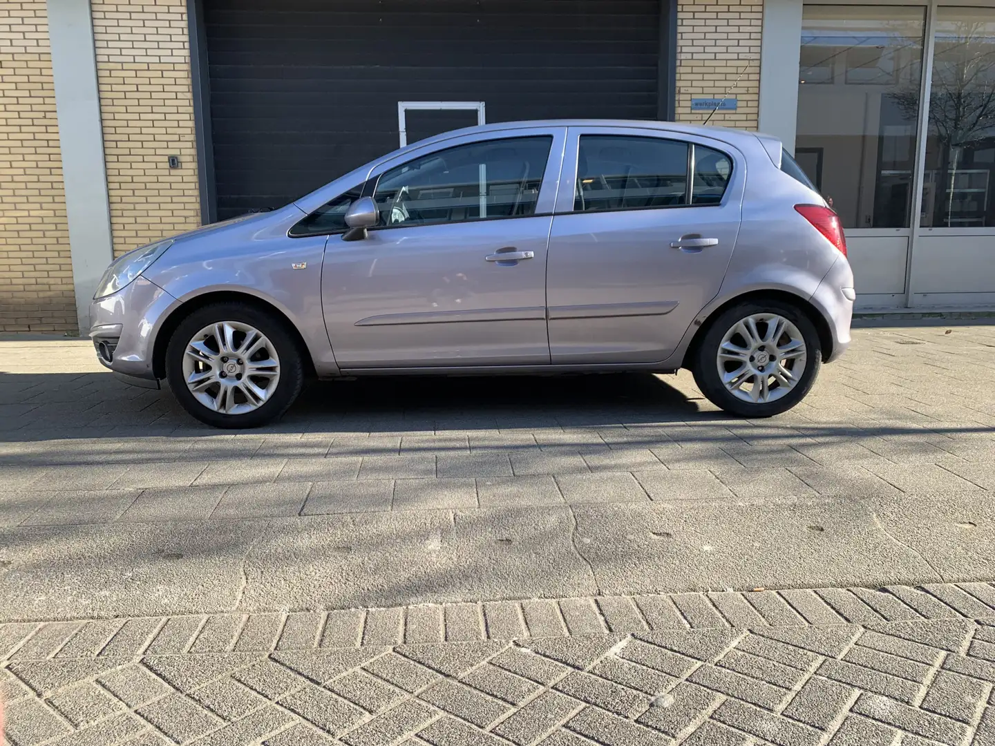 Opel Corsa 1.4-16V Enjoy Fietsendrager Mauve - 1