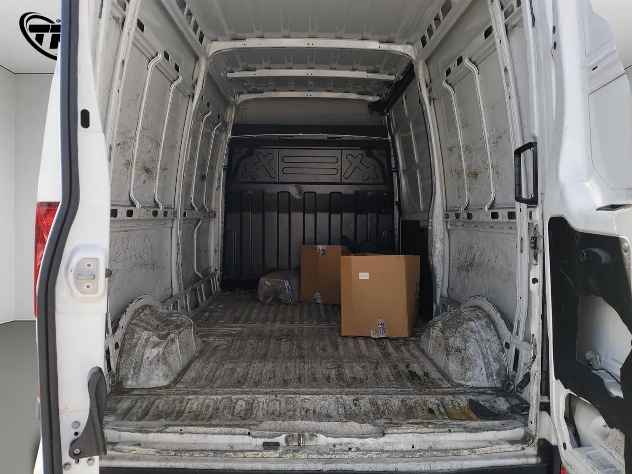 2020 Iveco Daily Daily 35S12V 2.3 HPT PM-TM Furgone *iva esclusa*, photograph 8