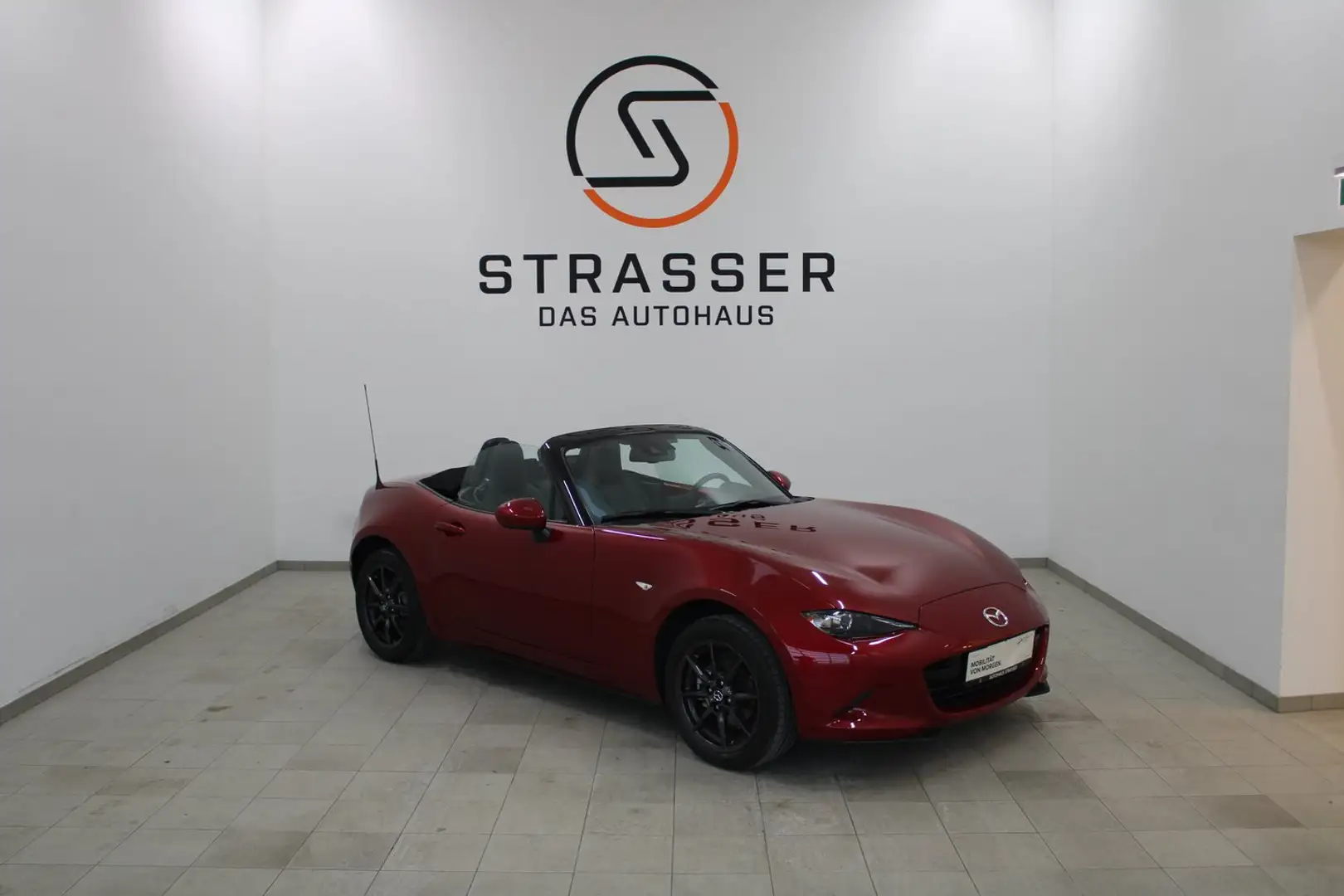 Mazda MX-5 Revolution Rot - 1