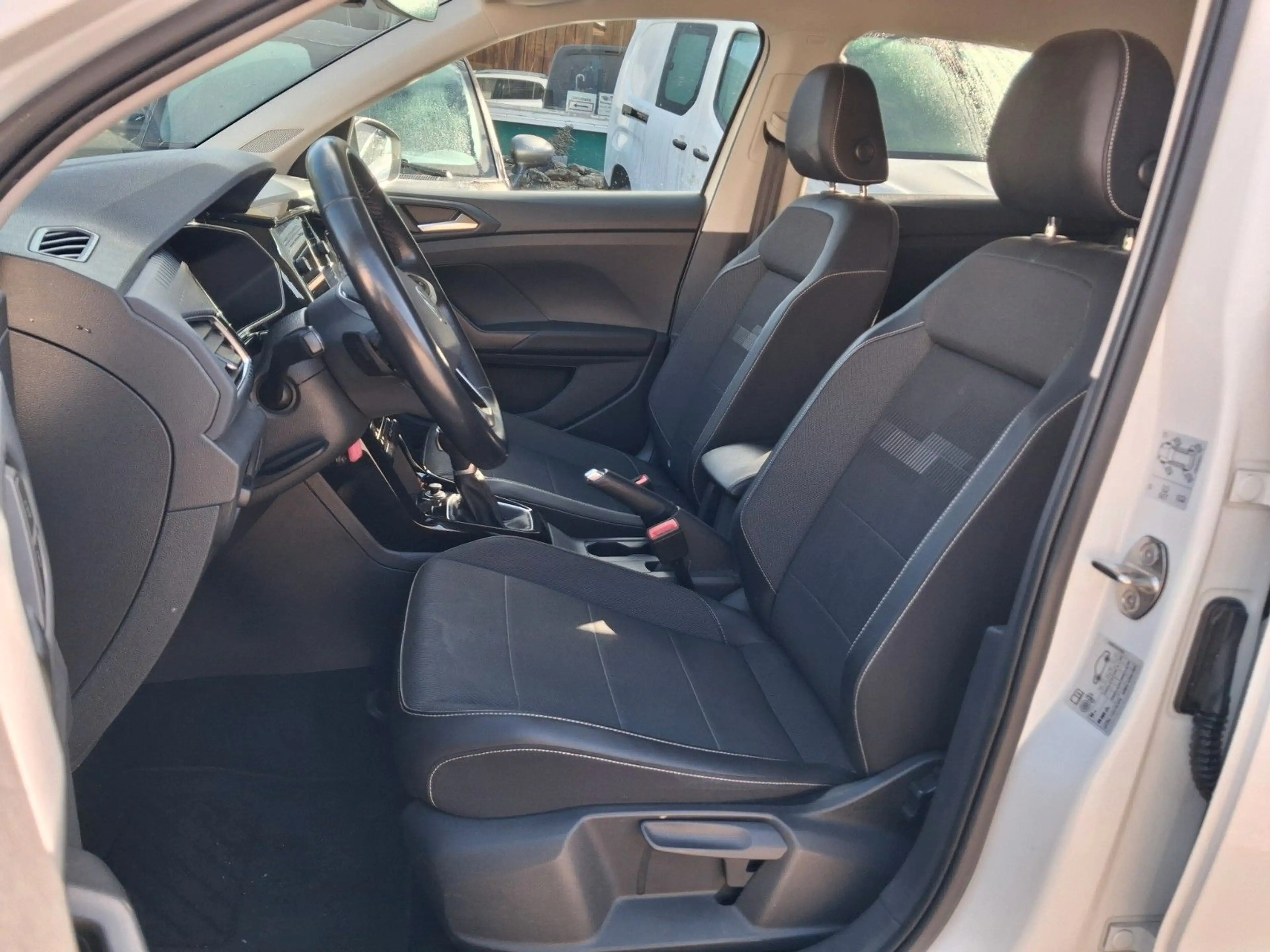Volkswagen T-Cross 1.5 TSI DSG Style AHK+LED+KAMERA+ACC — photo 9