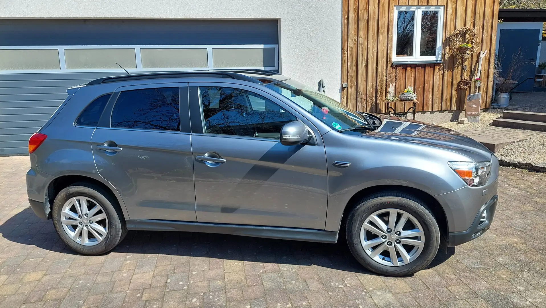Mitsubishi ASX ASX+1.8+DI-D+4WD+Intense Grau - 2