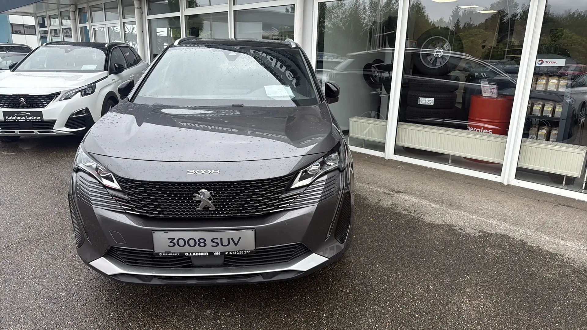 Peugeot 3008 GT BlueHDi 130 EAT8 Grau - 1