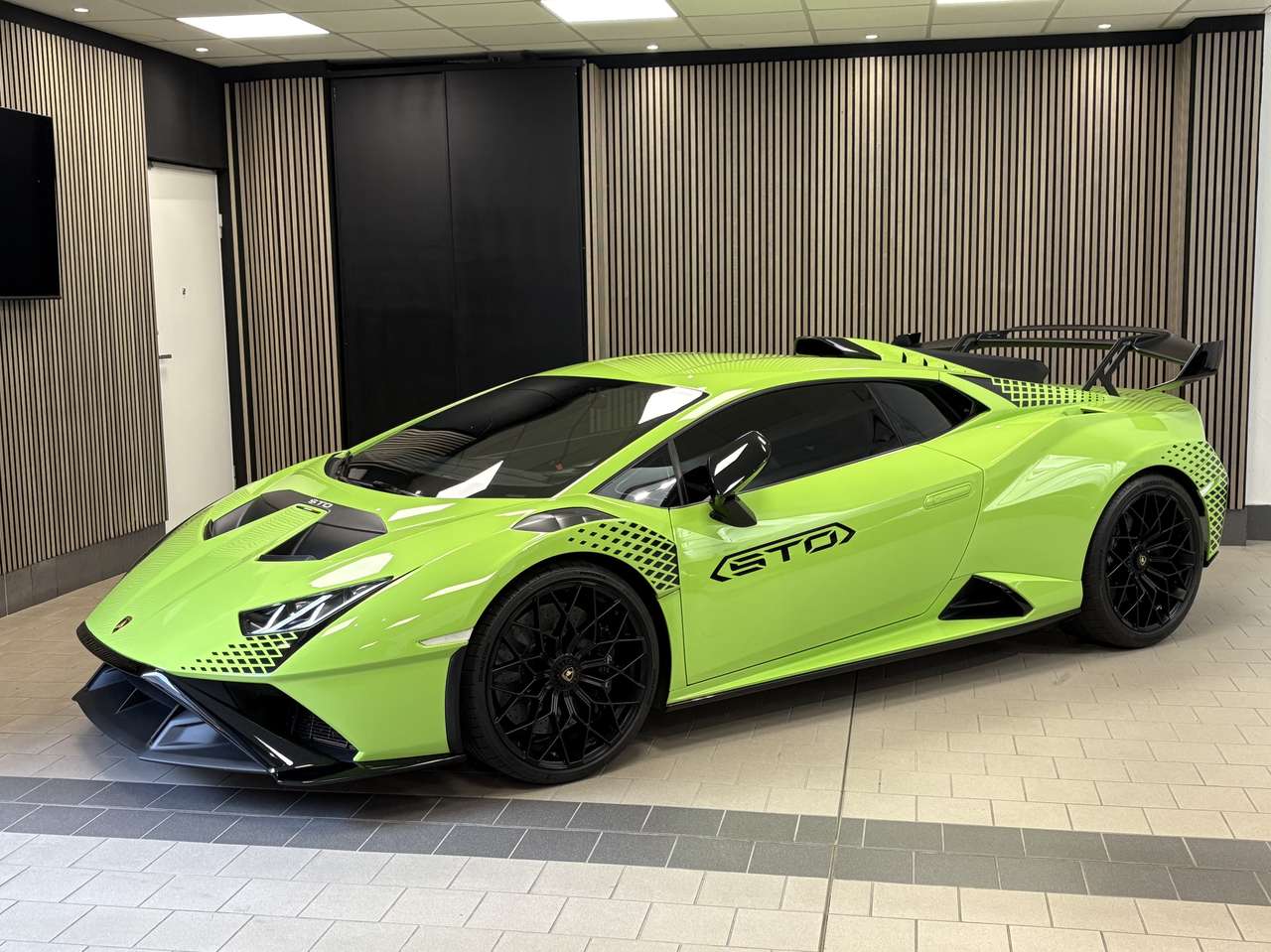 Lamborghini Huracán Huracan Coupe 5.2 STO 640cv rwd