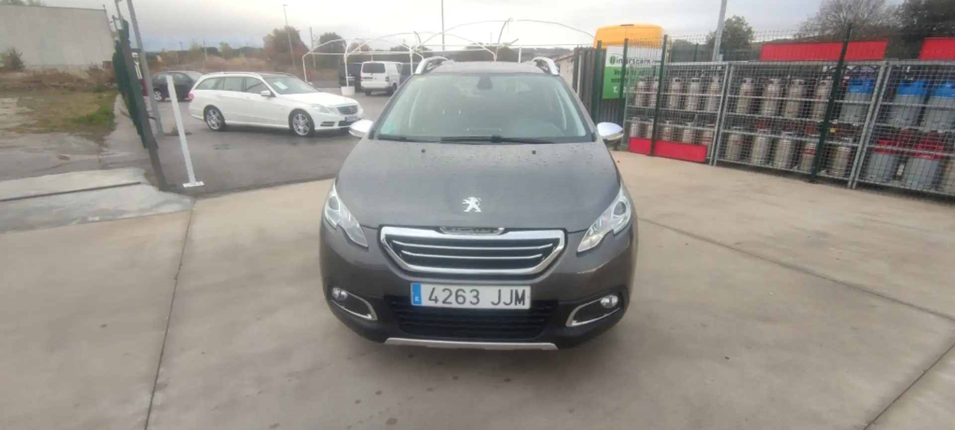 Peugeot 2008 1.6 BlueHDI S&S Allure 100 Gris - 2