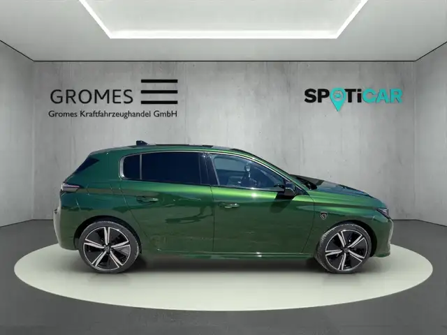 Peugeot 308 view 2