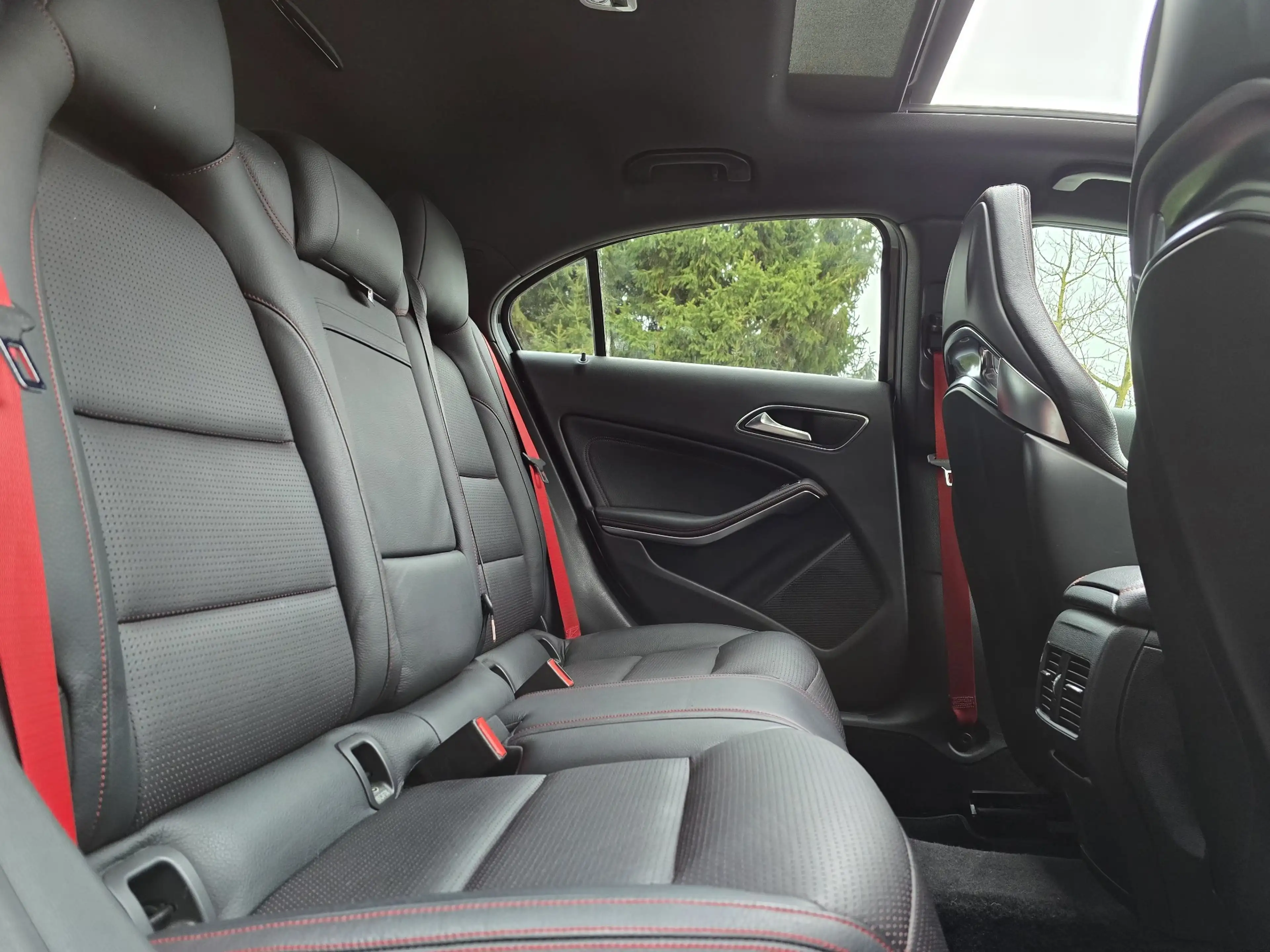Mercedes-Benz A 45 AMG 4M (381ch) AERO PACK 2015 183.242km FACELIFT !! — photo 14
