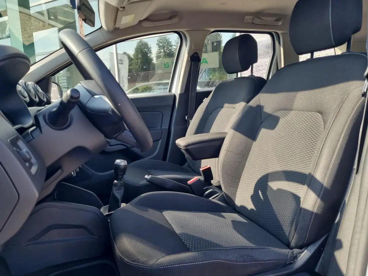 Dacia Duster — photo 14