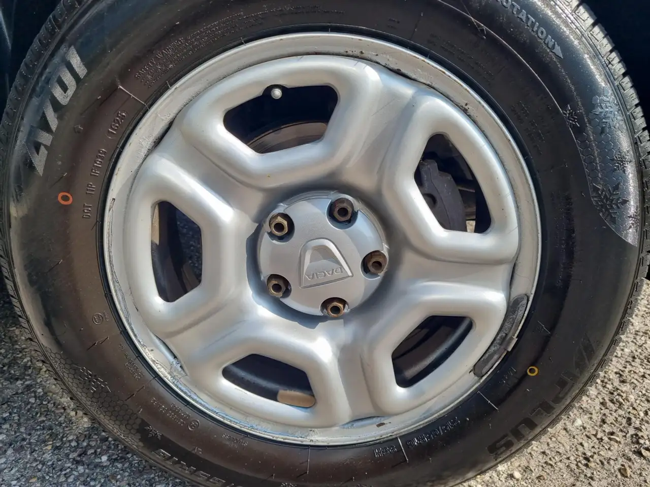 Dacia Duster — photo 12