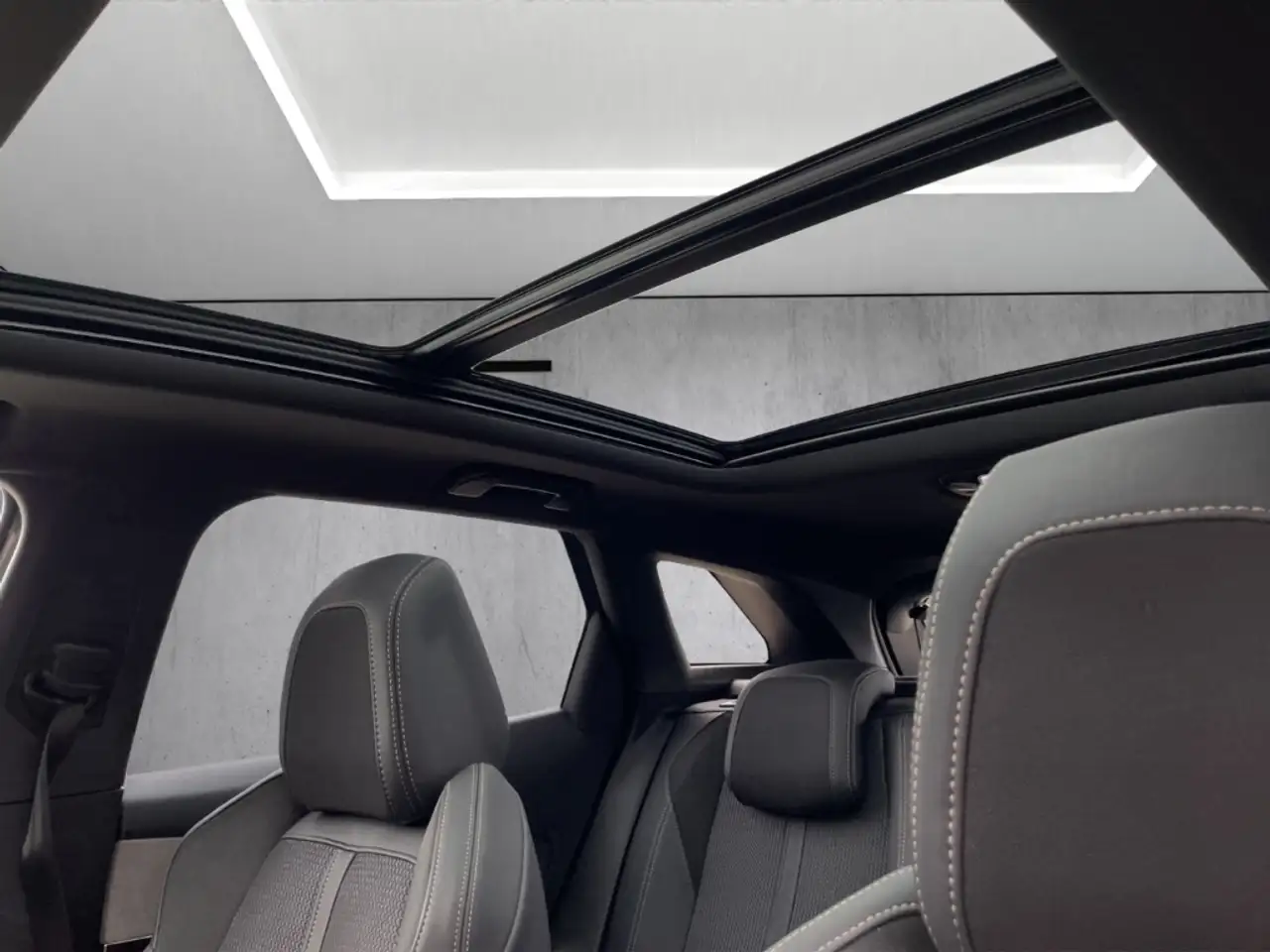 Peugeot 3008 GT PT 130 EAT8 PANO LED ACC Navi Digitales Cockpit, миниатюра 17