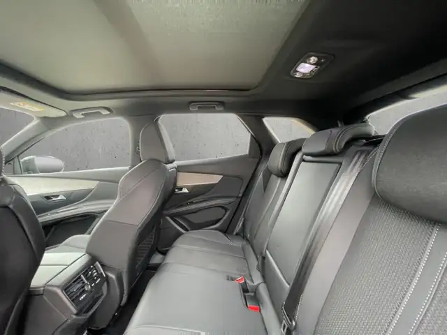Peugeot 3008 view 8