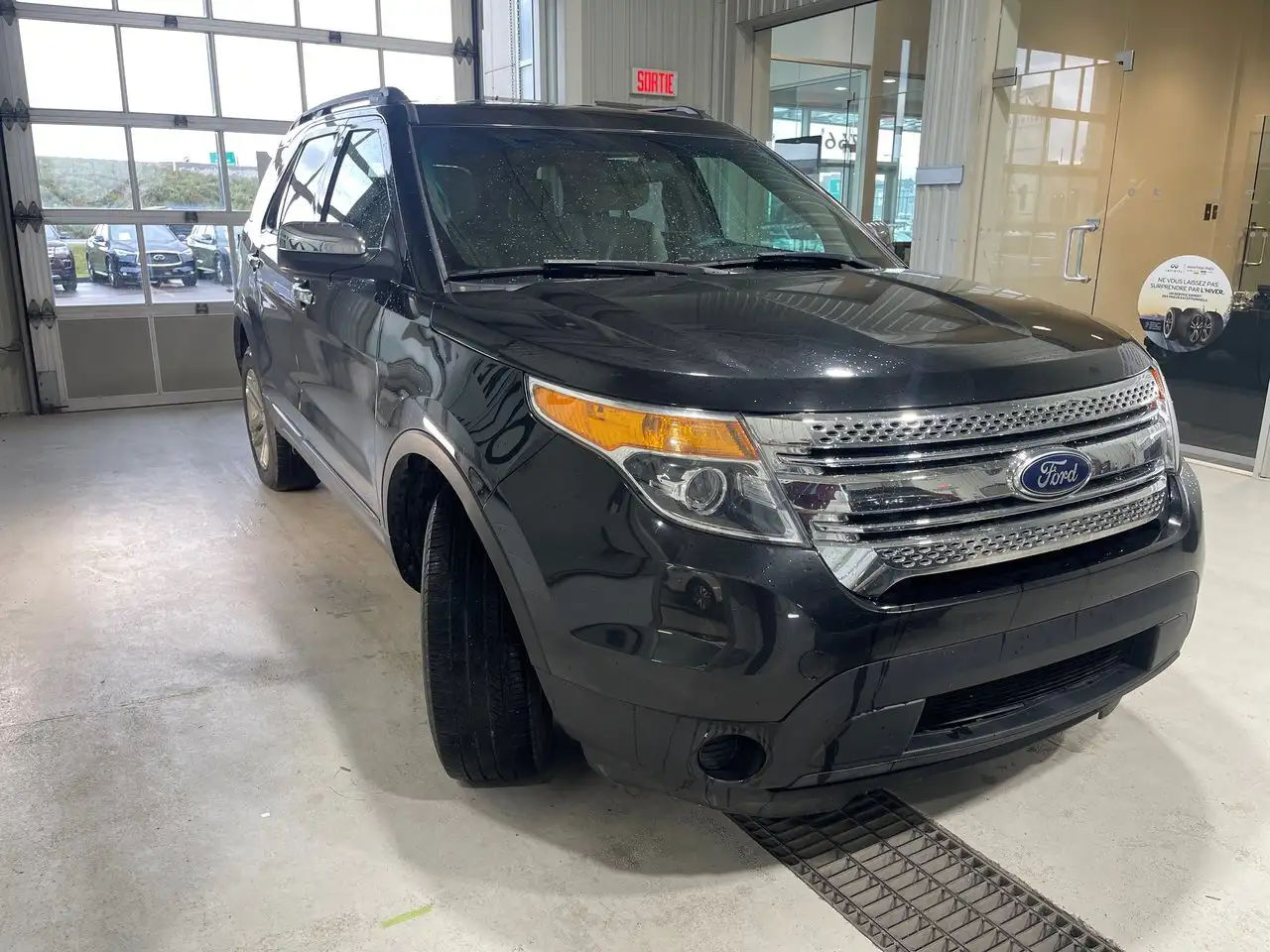 Ford Explorer снимка Ford Explorer