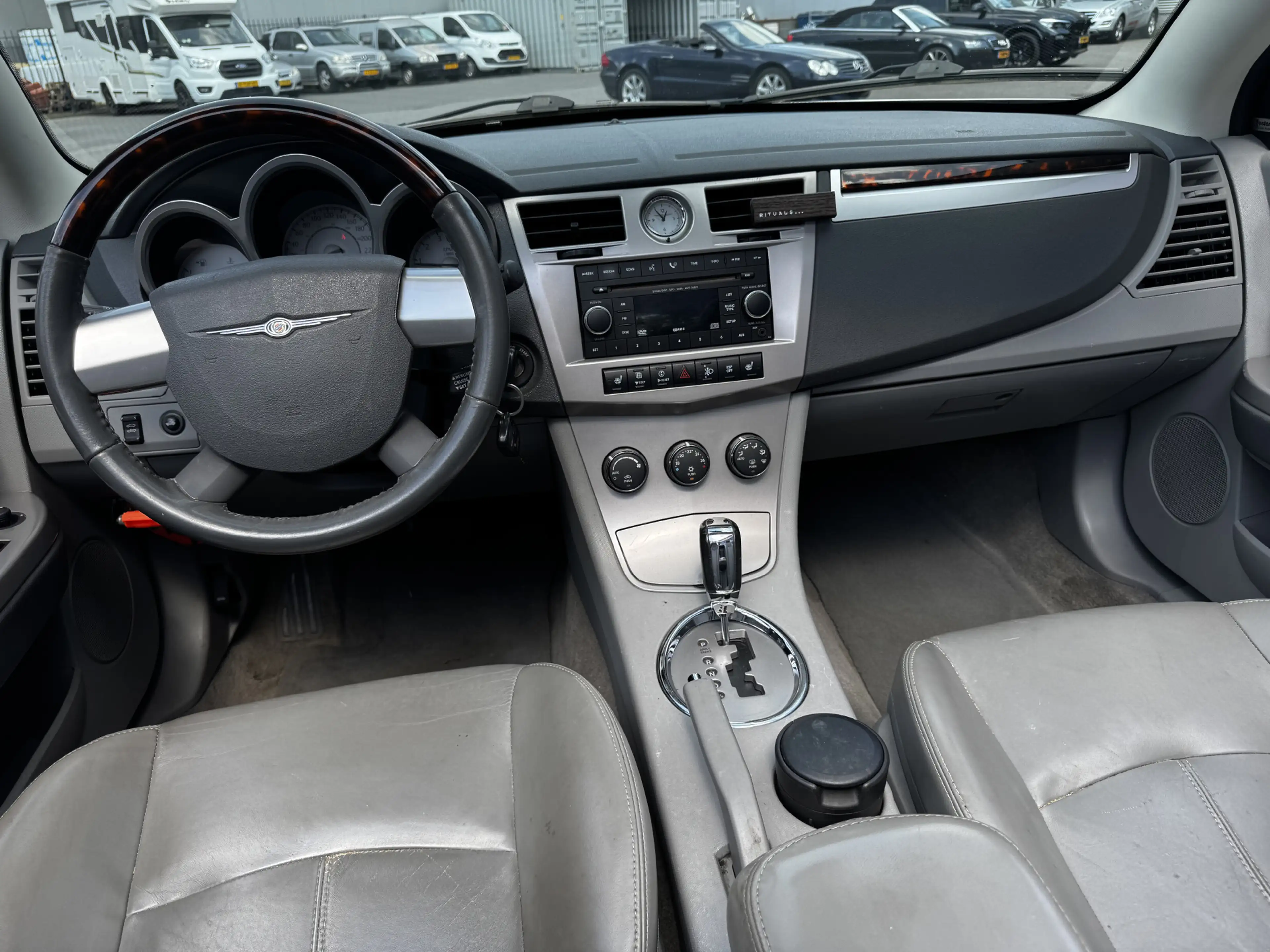 Chrysler Sebring Cabrio 2.7 Limited Business Edition — photo 11