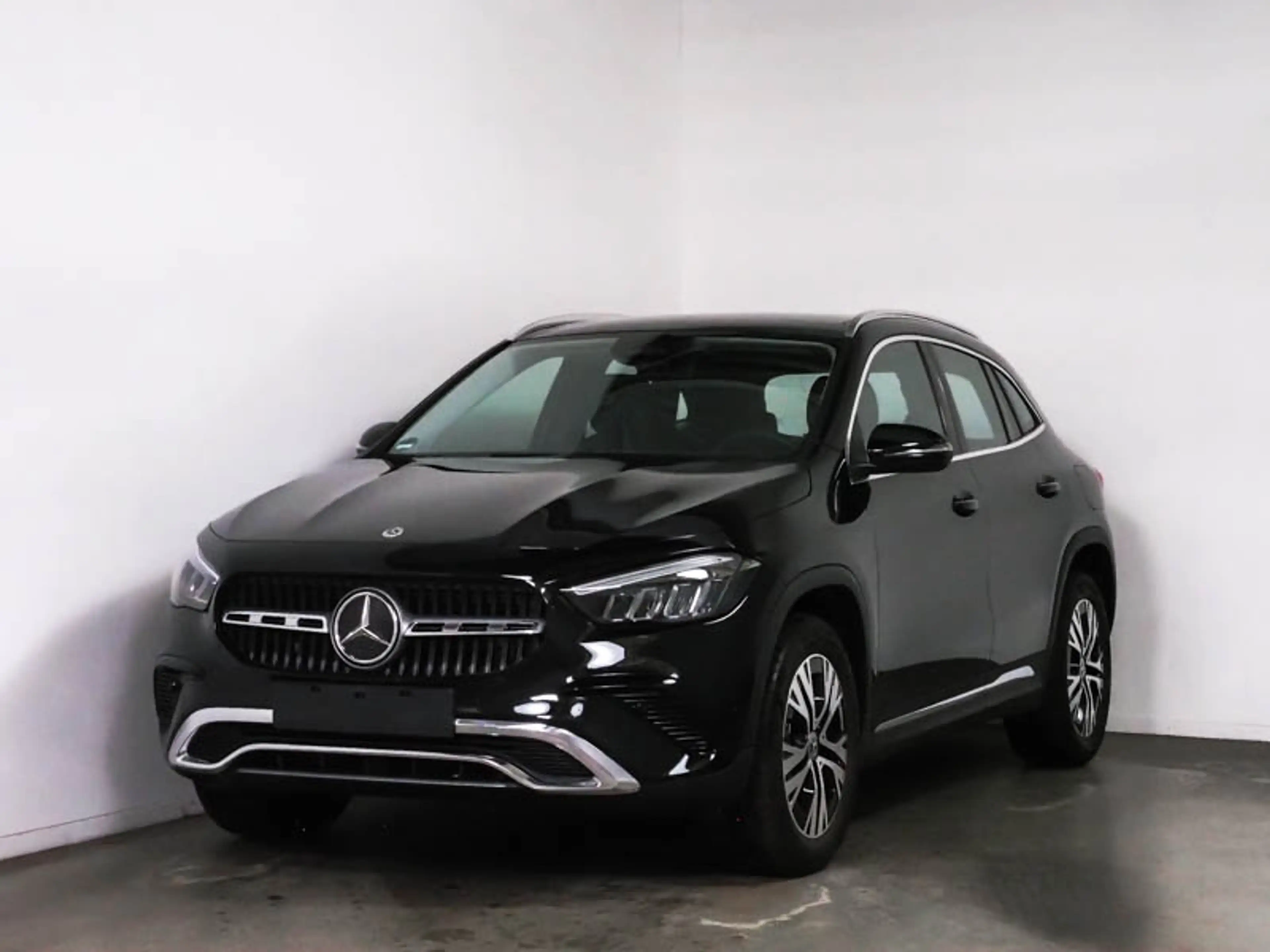Mercedes-Benz GLA 200 , PROGRESSIVE KAMERA PANO SPUR PDC SHD — photo 2