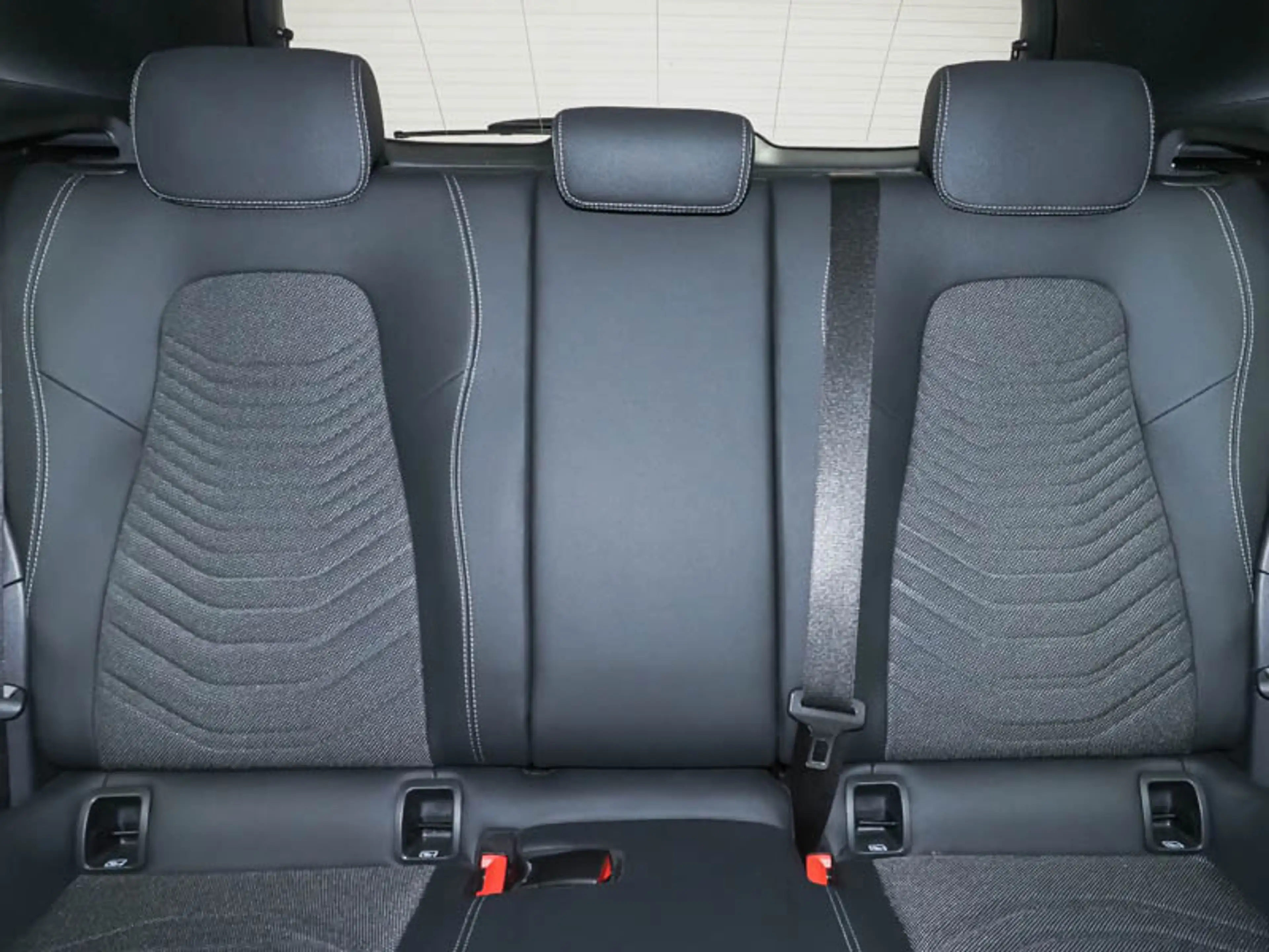 Mercedes-Benz GLA 200 , PROGRESSIVE KAMERA PANO SPUR PDC SHD — photo 11
