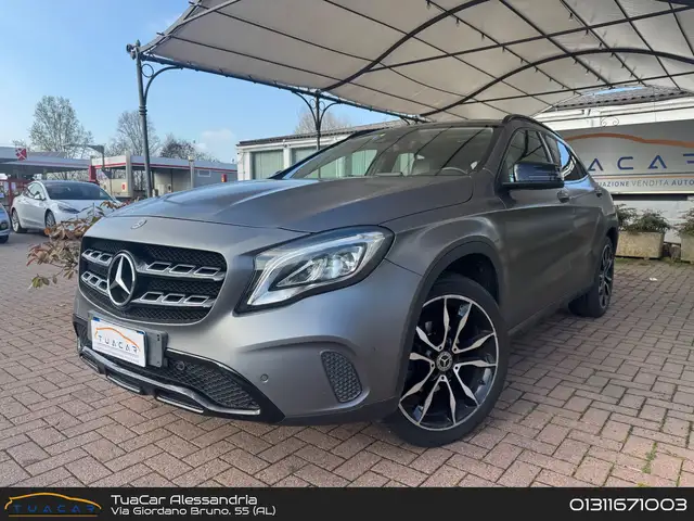 Mercedes-Benz GLA 200 Premium GLA 200 D TETTUCCIO