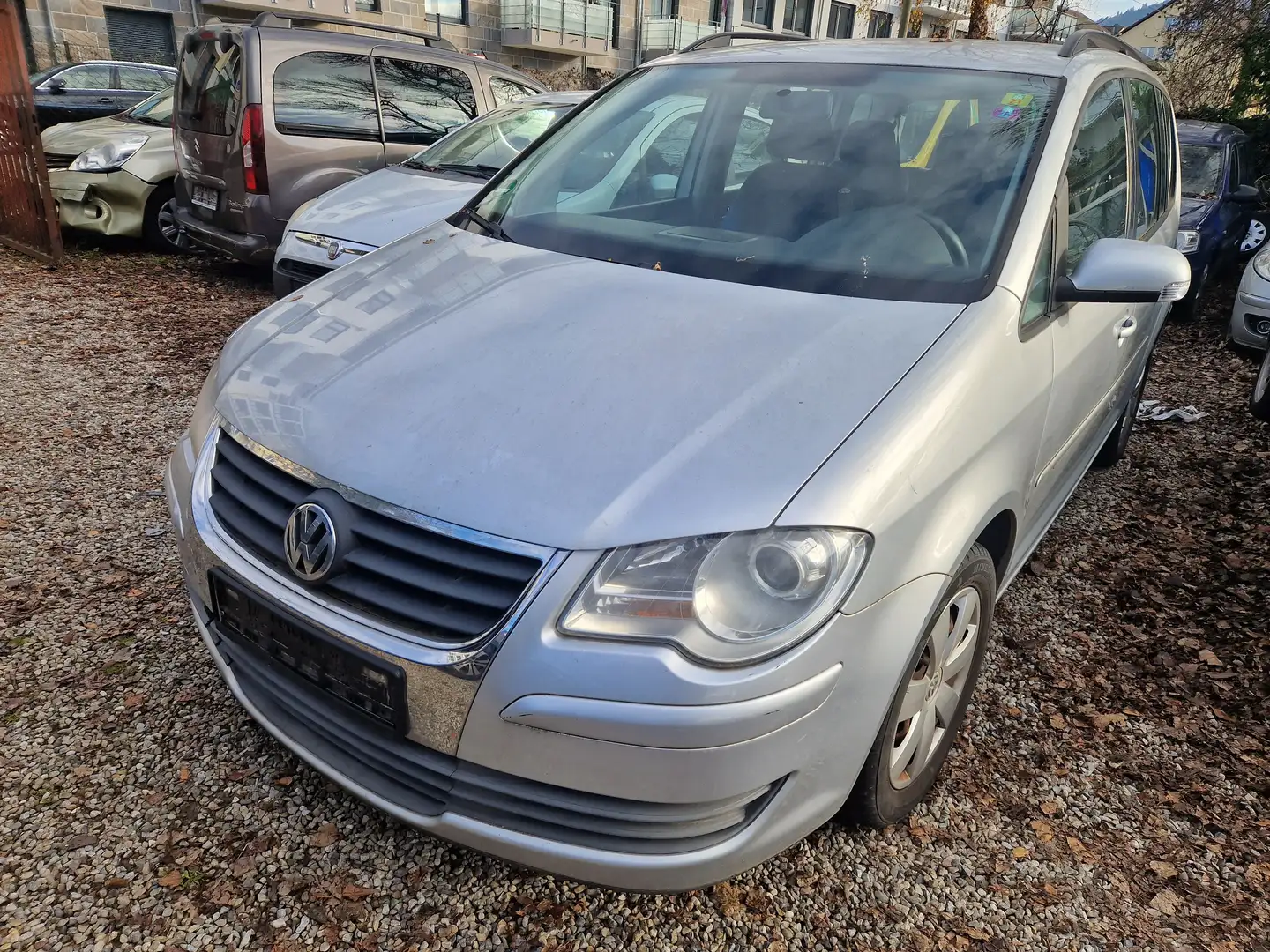 Volkswagen Touran Trendline Gris - 1