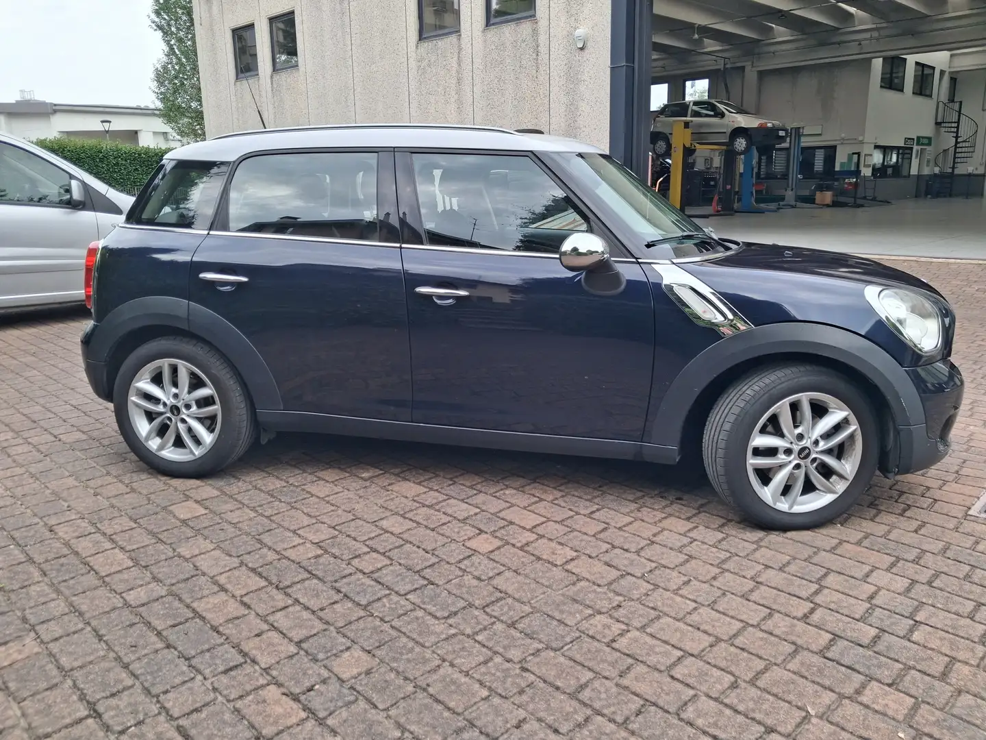 MINI Cooper D Countryman Mini Countryman R60 2.0 auto Blu/Azzurro - 2