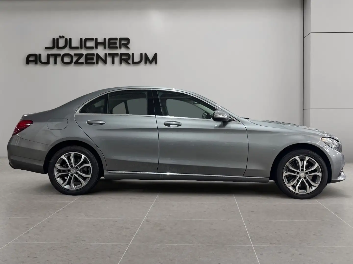 Mercedes-Benz C 300 Lim. Autom. 4Matic, 1 Jahr Garantie incl. Grau - 2