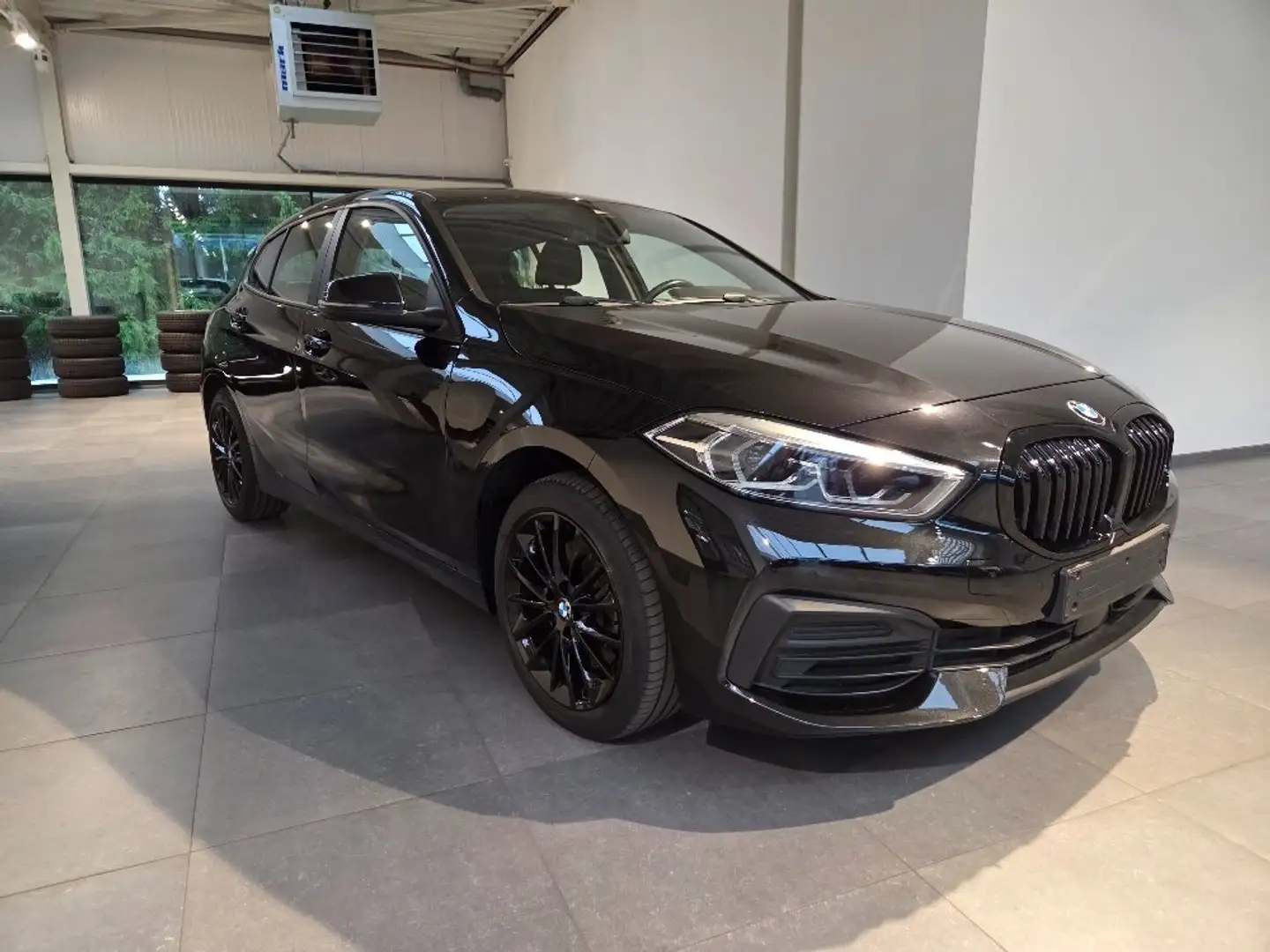 BMW 118 118i Aut. Zwart - 2
