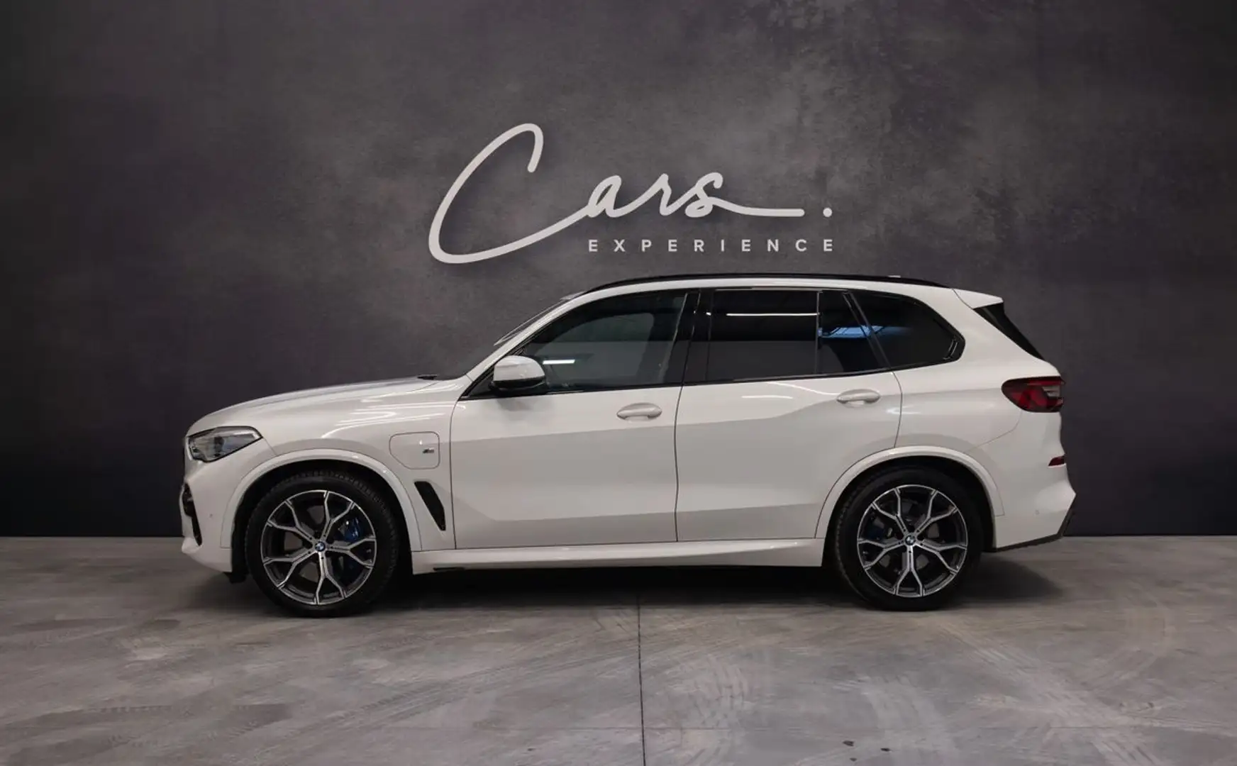 BMW X5 45e 3.0 394 cv – IMMAT FRANCE SUSPENSION PNEUMATIQUE AFFICHAGE TETE HAUTE PACK M PHARES LASER CAMERA - Weiß - 2