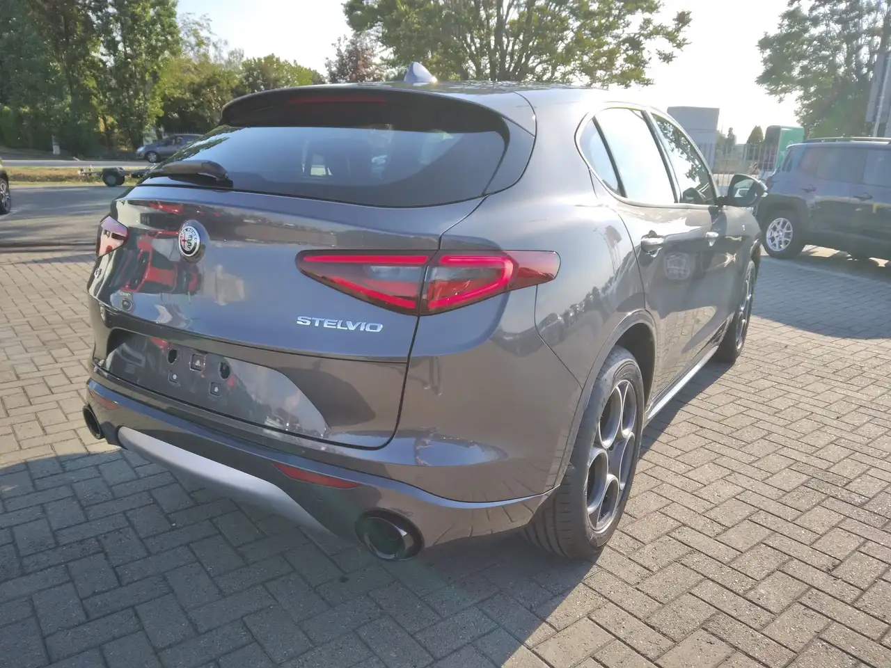 Alfa Romeo Stelvio 2023