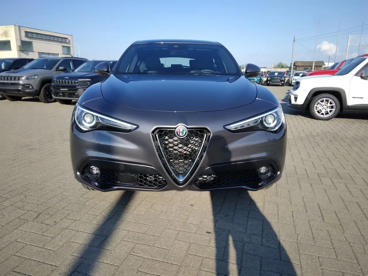 Alfa Romeo Stelvio 2023