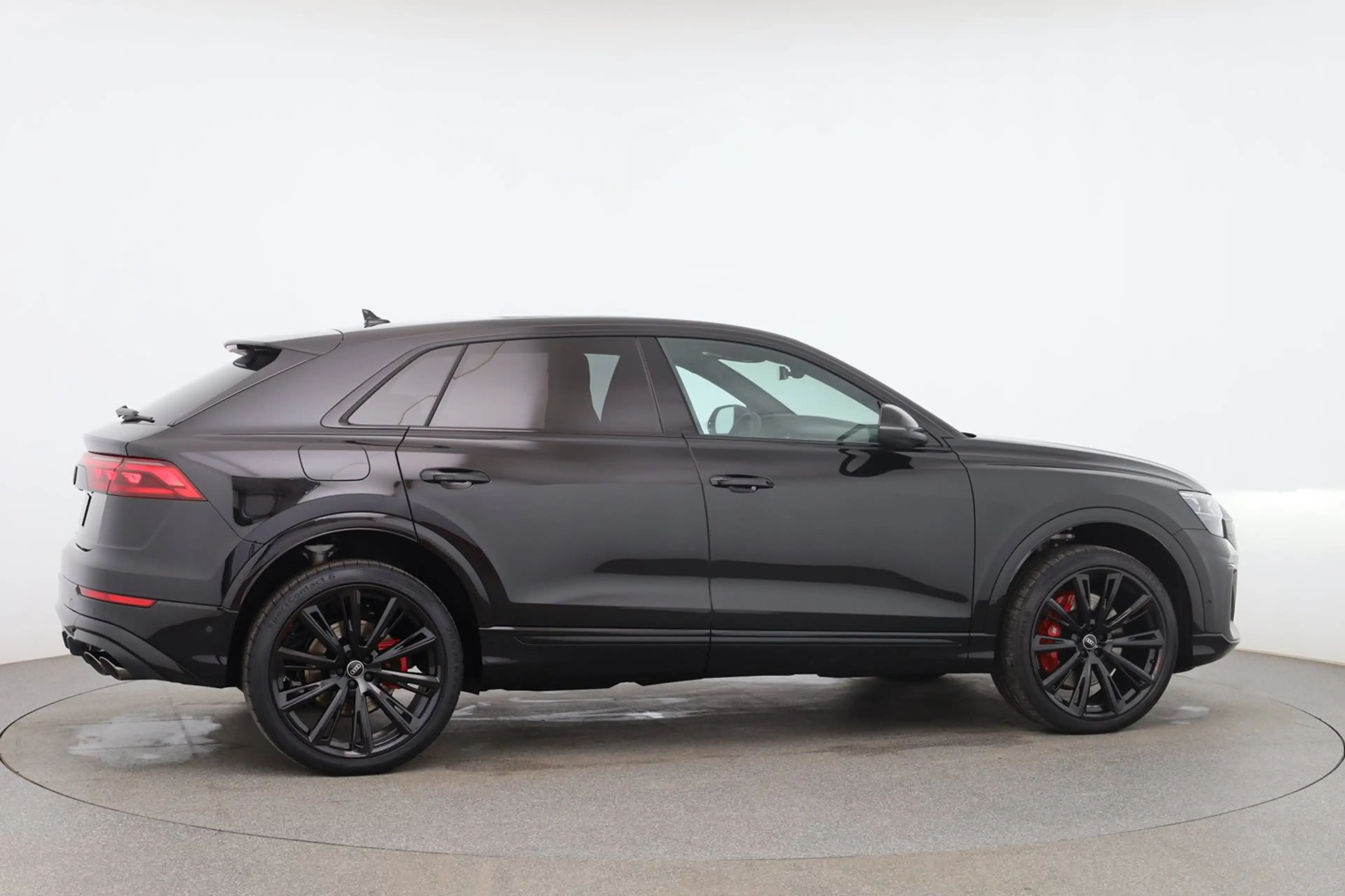 Audi SQ8 TFSI quattro — photo 6