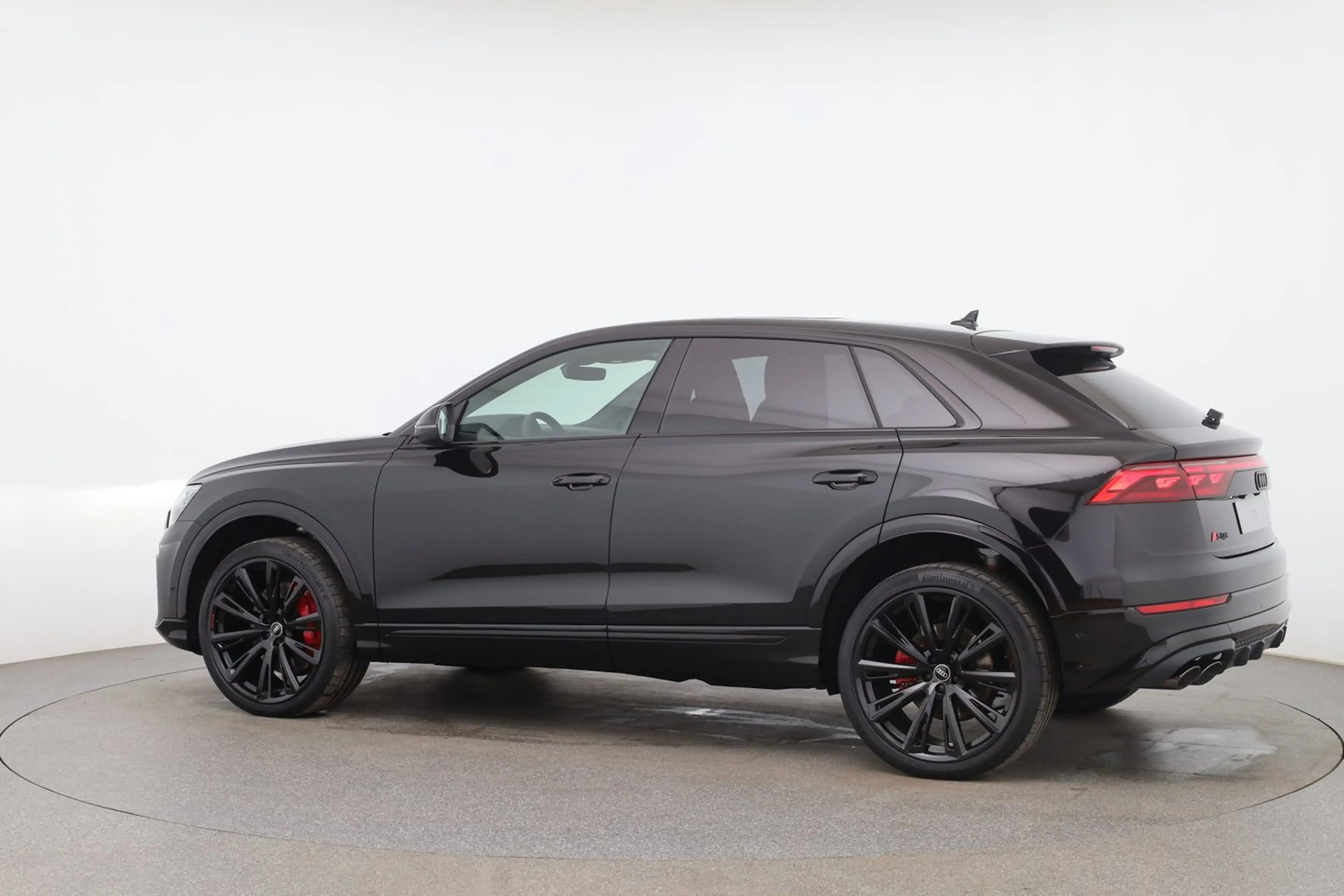 Audi SQ8 TFSI quattro — photo 3