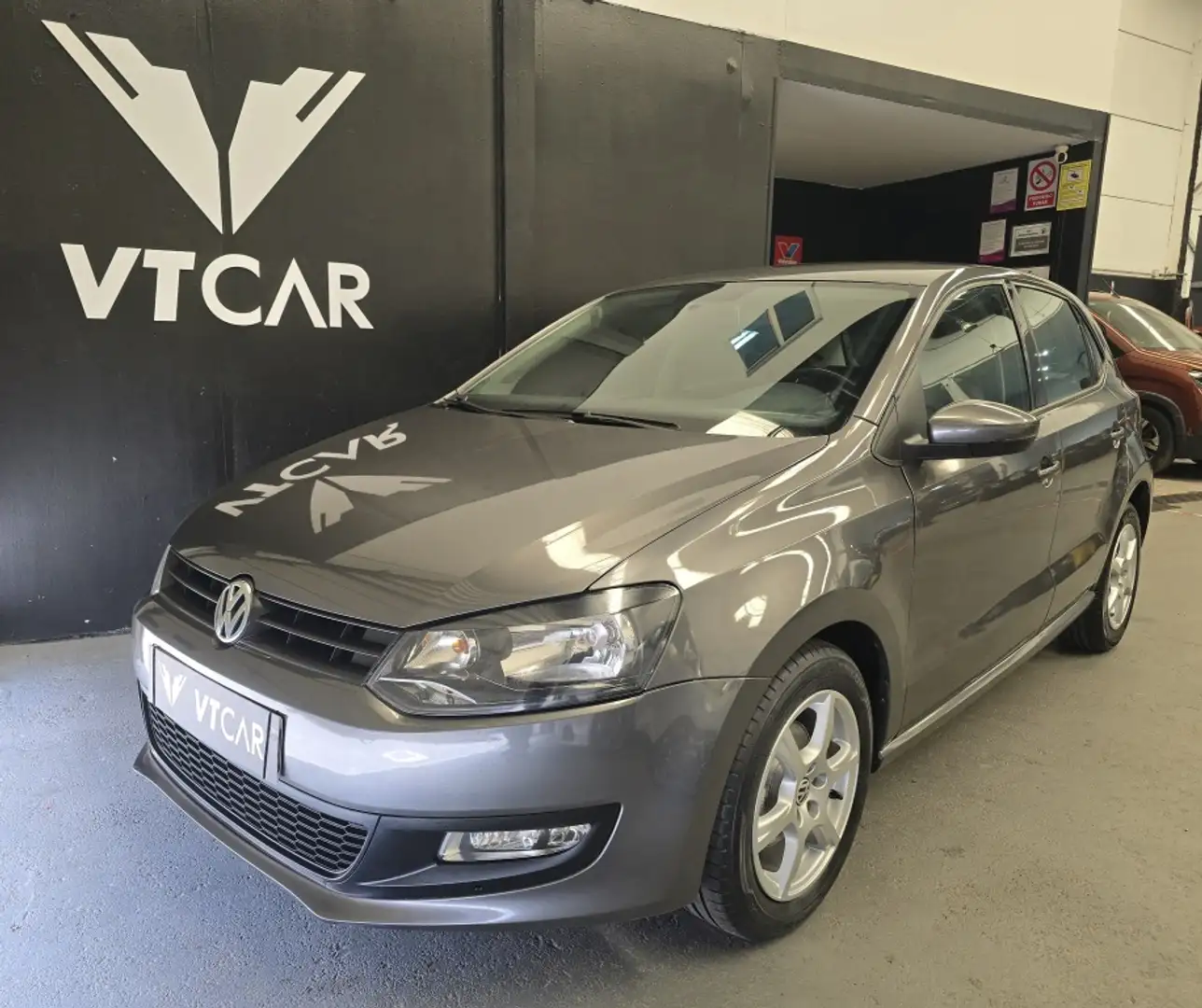 Volkswagen Polo 1.2 TSI Advance 90 Gris - 1