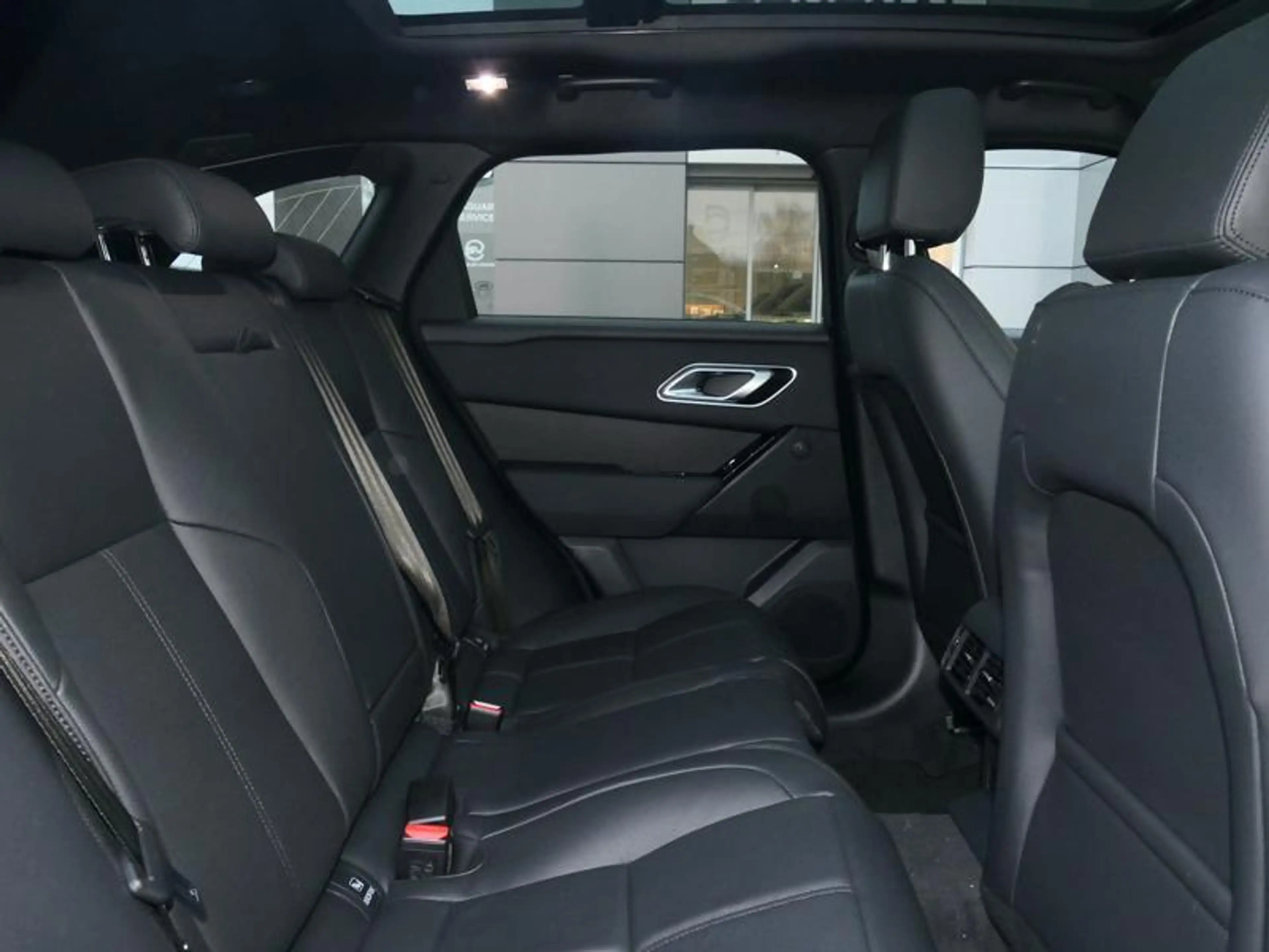 Land Rover Range Rover Velar P400e Dynamic SE | PANO | DRIVE ASSIST | MERIDIAN — photo 8