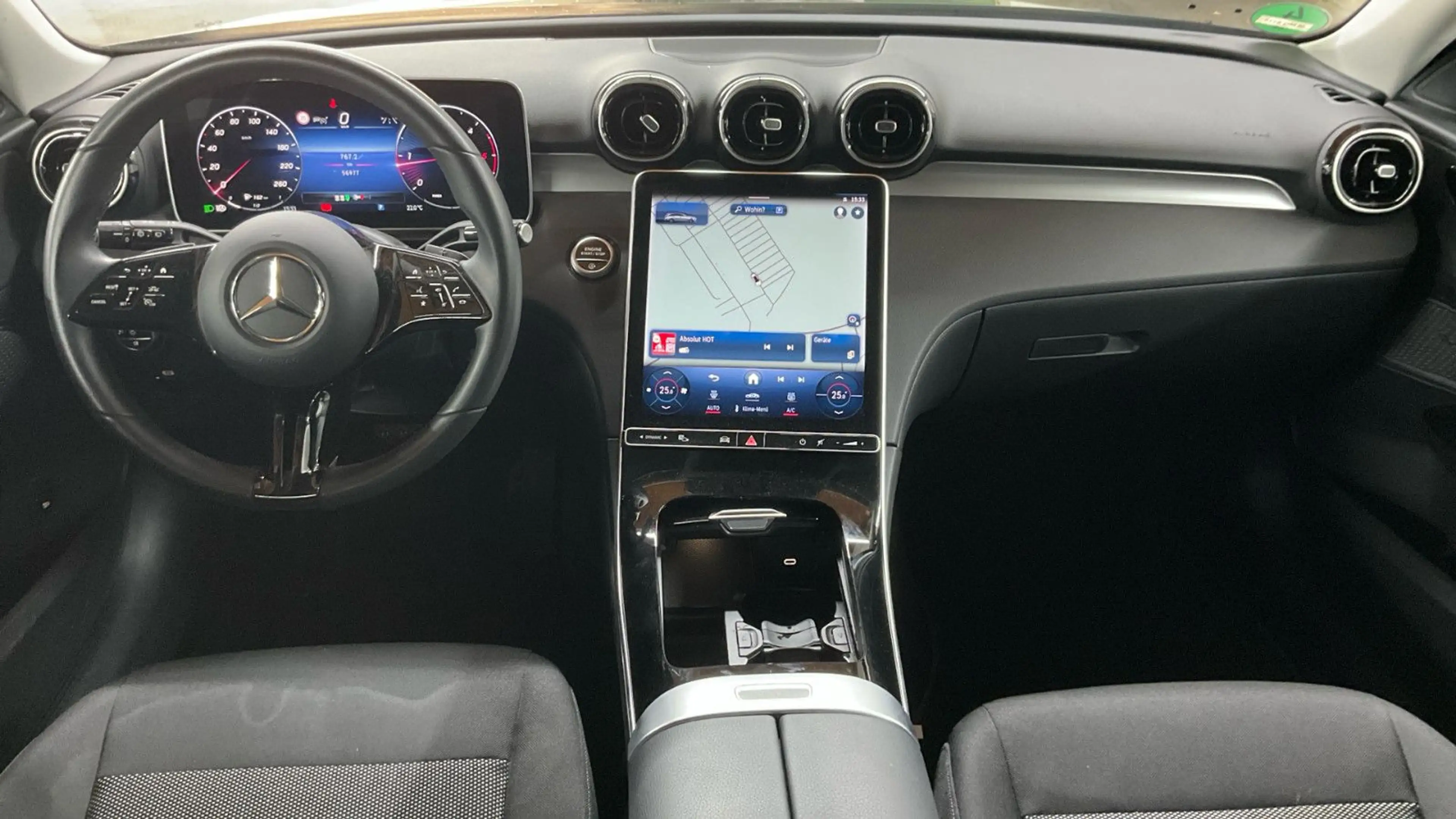 Mercedes-Benz C 220 d Distro*LED*Navi+*DAB*Display30cm*TW+SPUR — photo 7