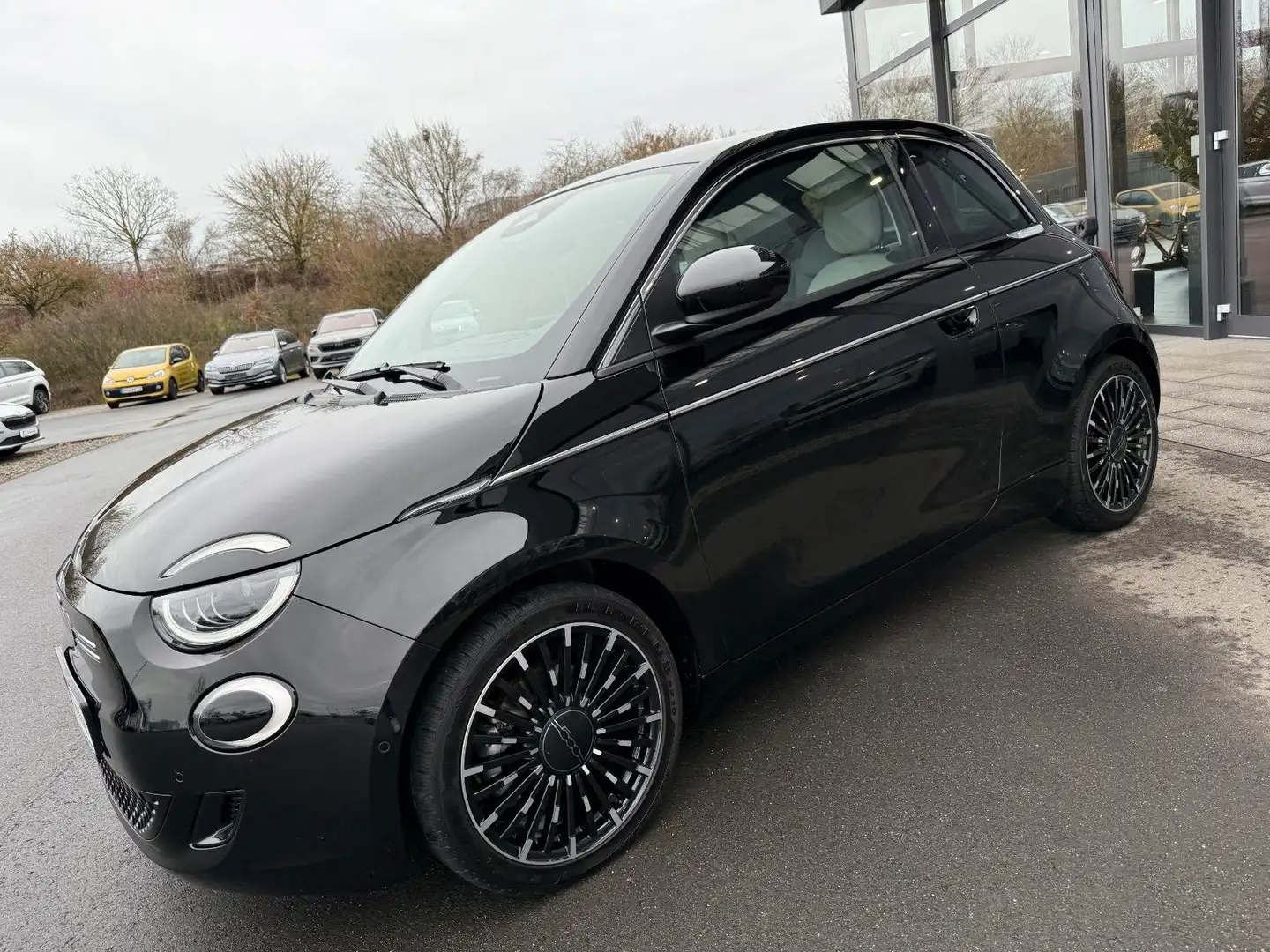 Fiat 500e La Prima Pano Navi Kamera LED JBL Sound ACC Schwarz - 2