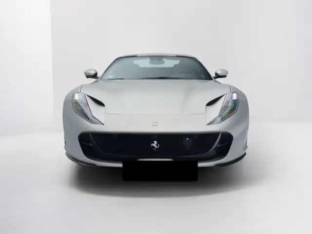Ferrari 812