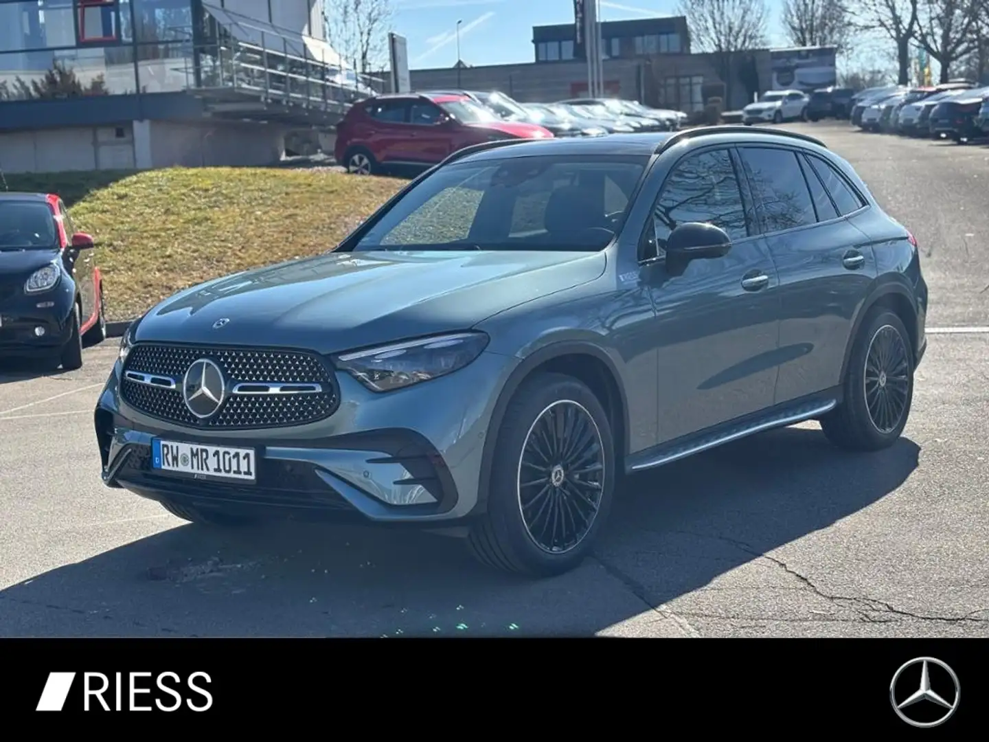 Mercedes-Benz GLC 450 d 4M AMG+AHK+PANO+HUD+KEYLESS+AIRMATIC+ Stříbrná - 1